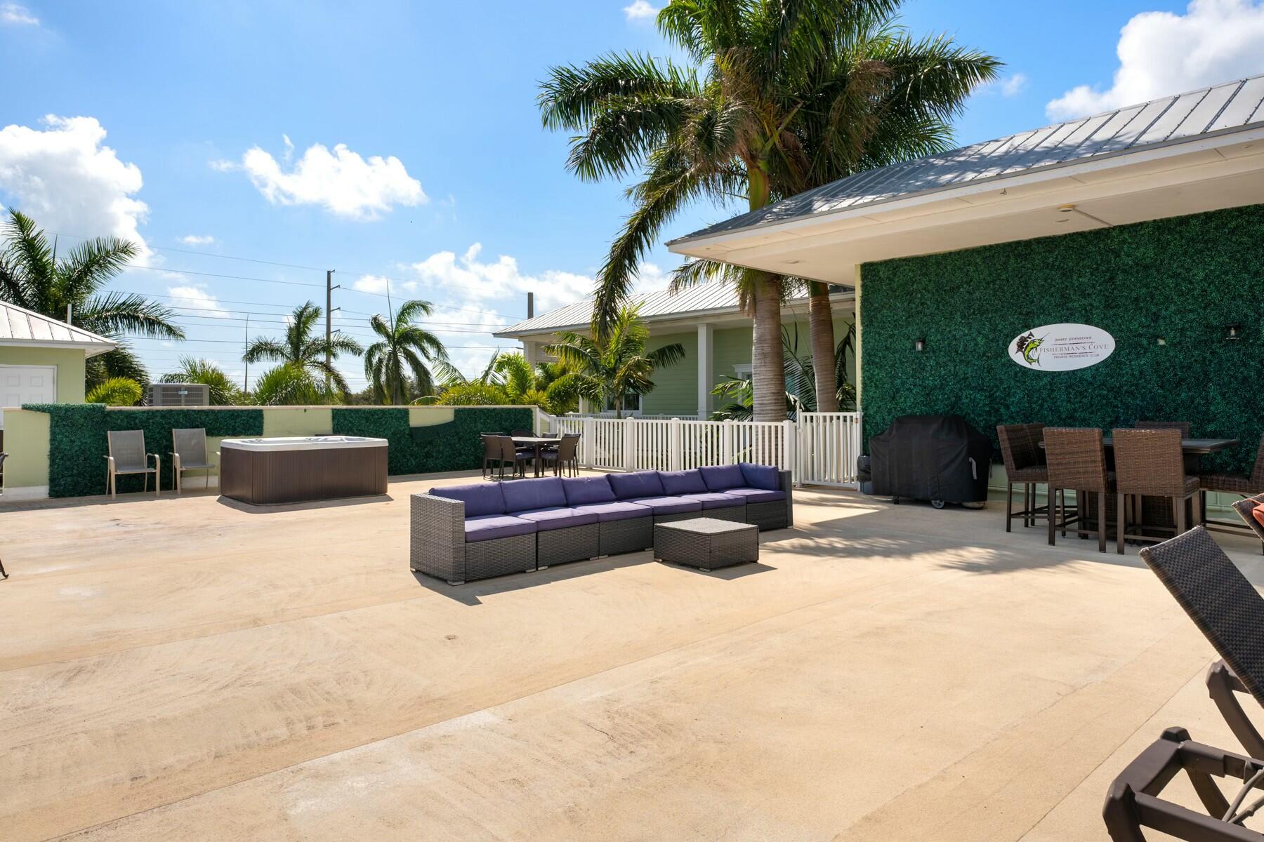 104000 Overseas Highway Unit: 5