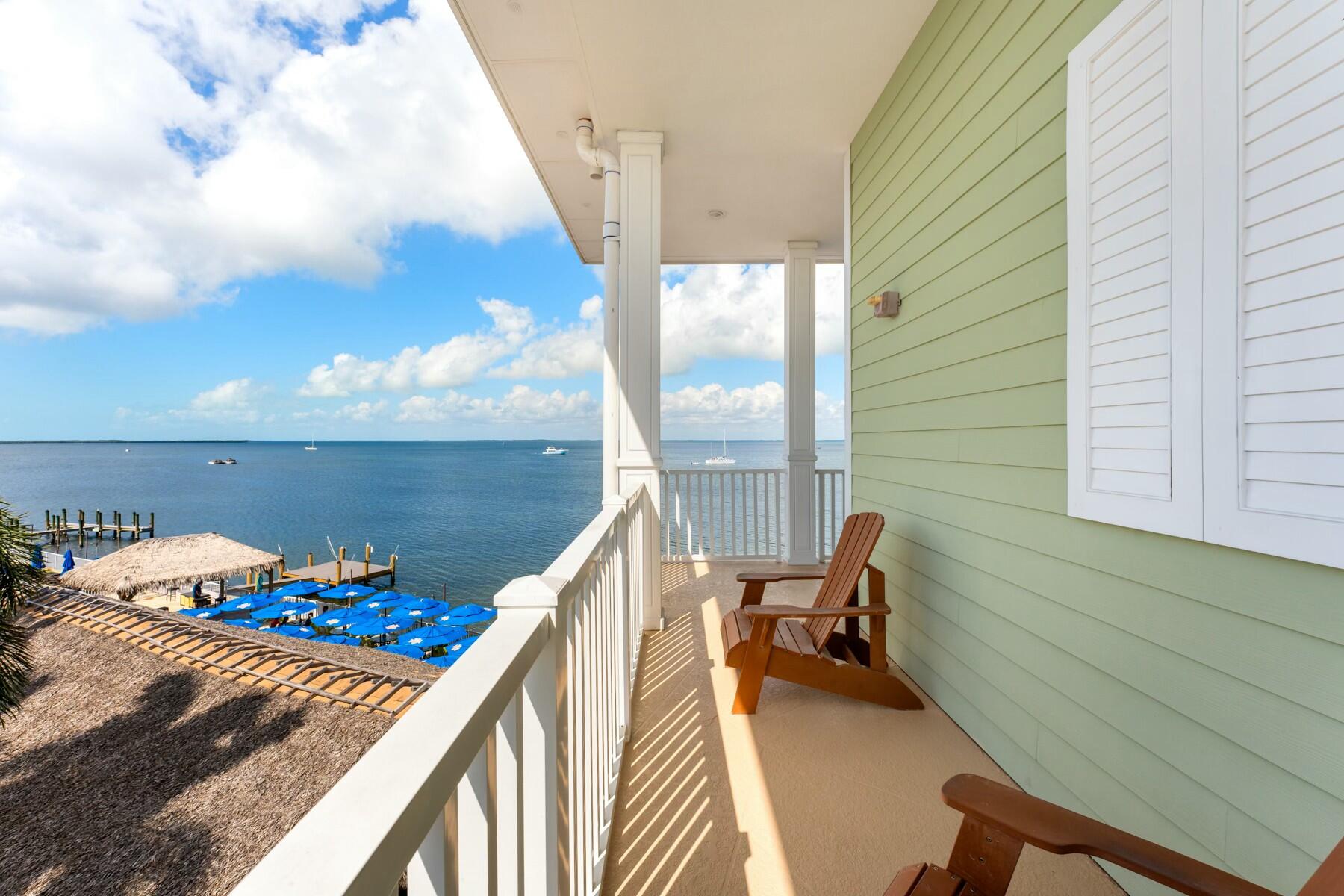 104000 Overseas Highway Unit: 5