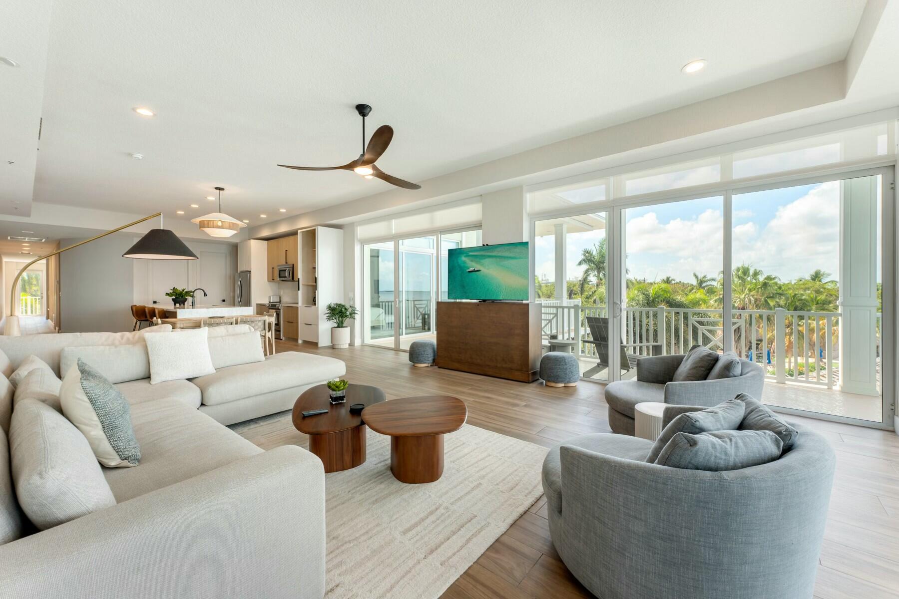 104000 Overseas Highway Unit: 5