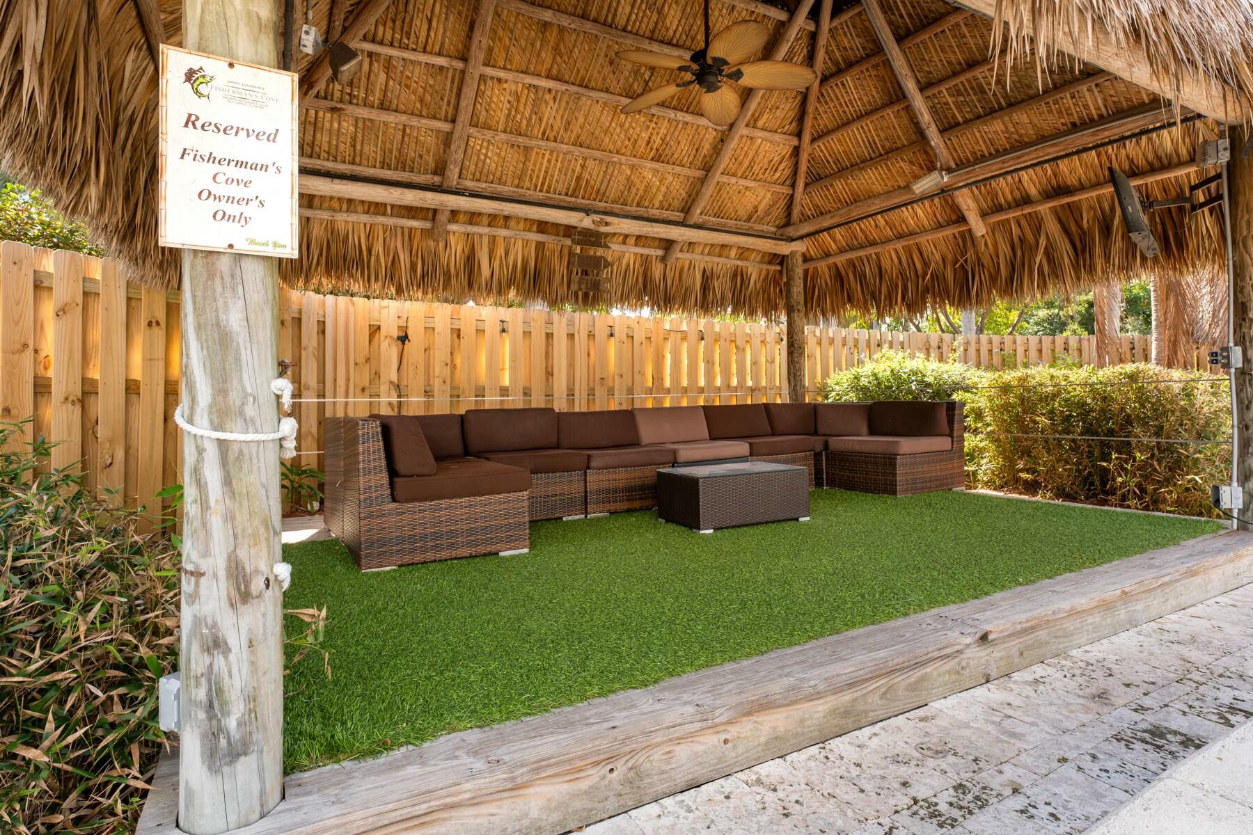104000 Overseas Highway Unit: 5