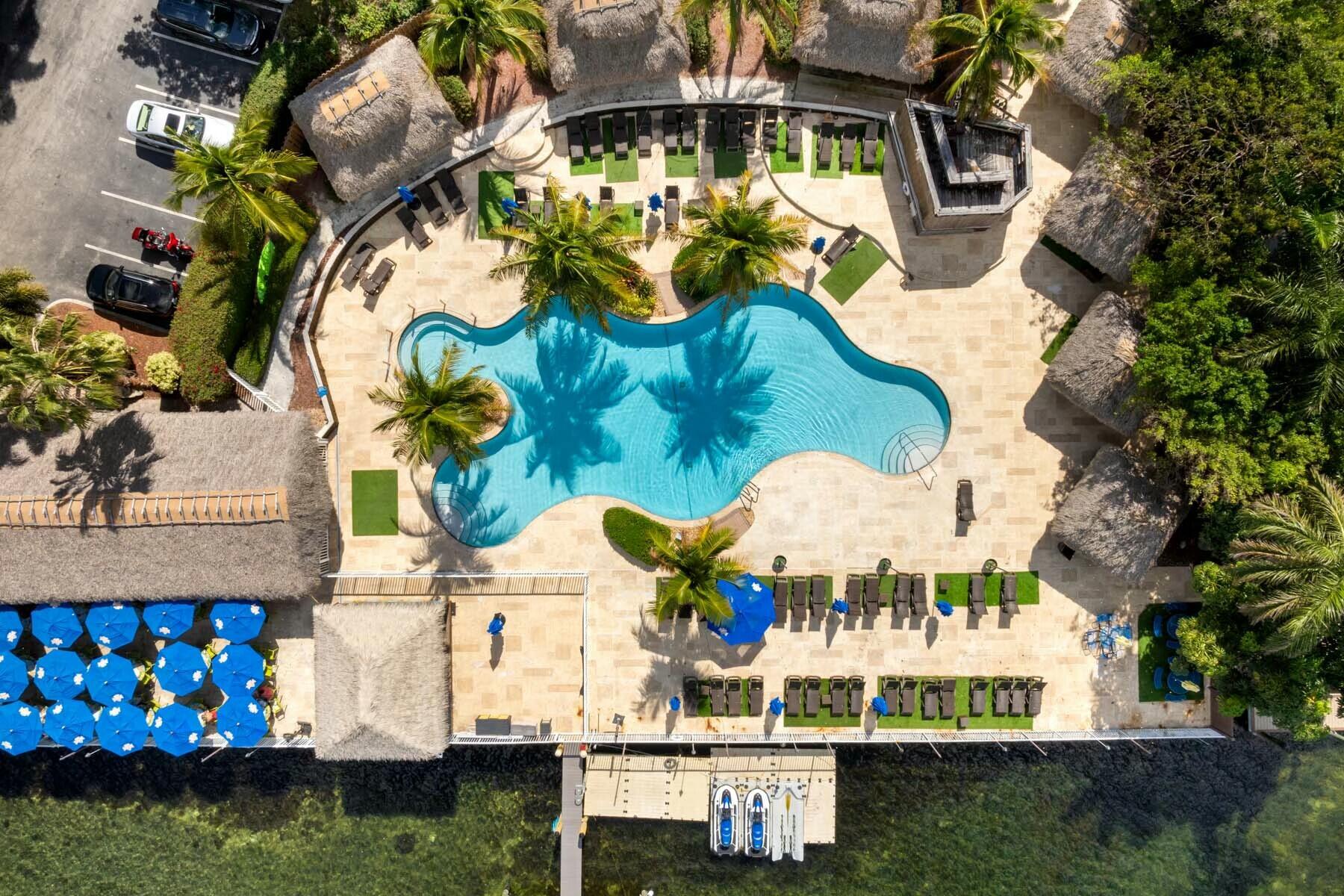 104000 Overseas Highway Unit: 5