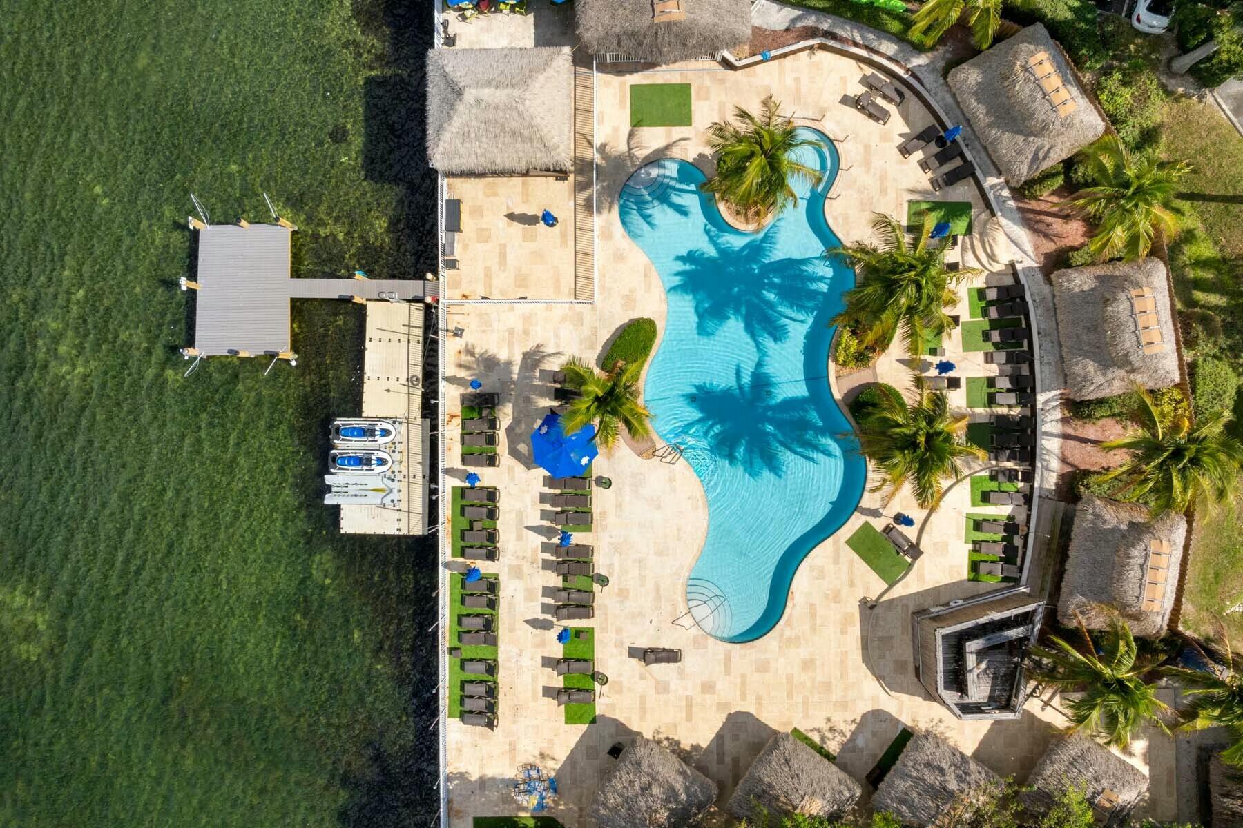 104000 Overseas Highway Unit: 5