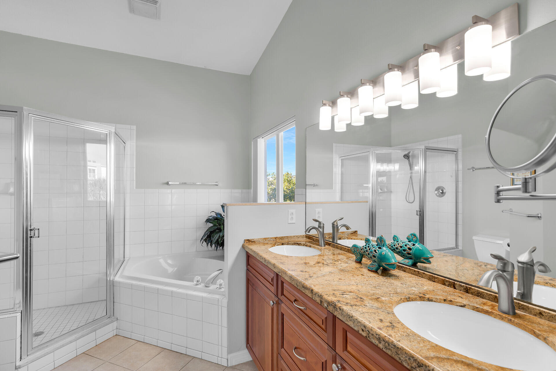95 Coco Plum Drive Unit: 5E