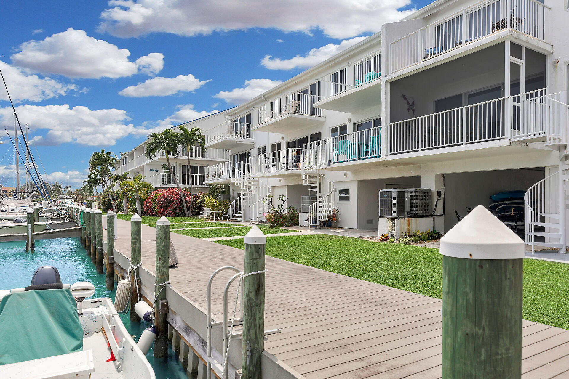 95 Coco Plum Drive Unit: 5E