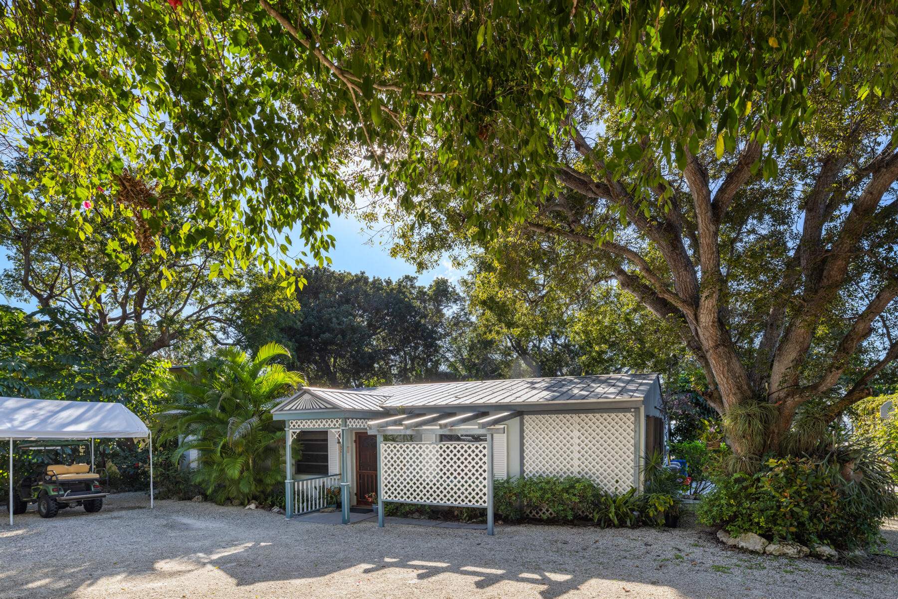 11 Bay Road