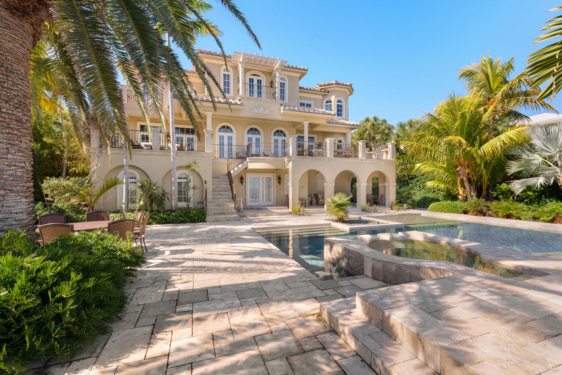 69 Cannon Royal Drive