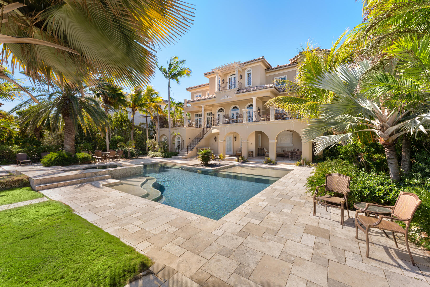 69 Cannon Royal Drive