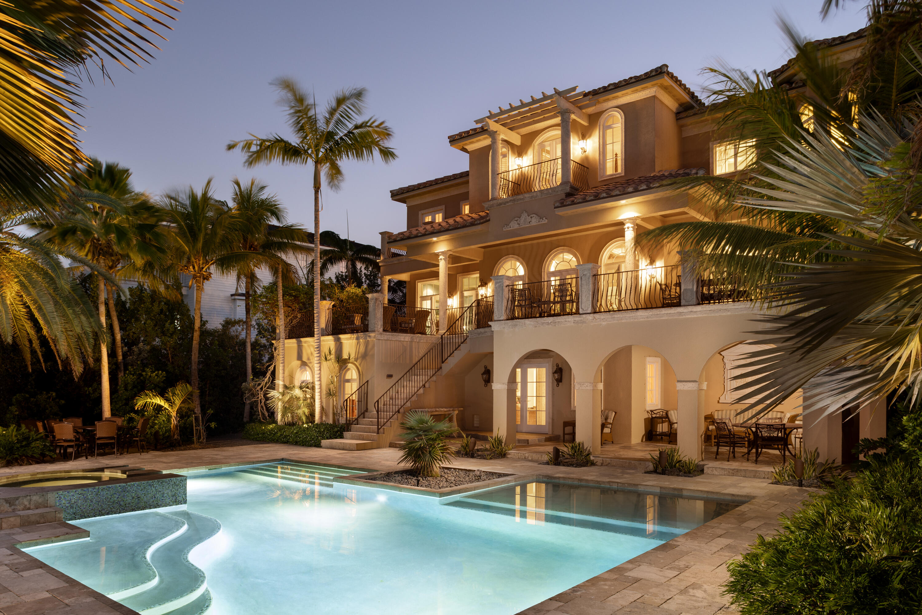 69 Cannon Royal Drive