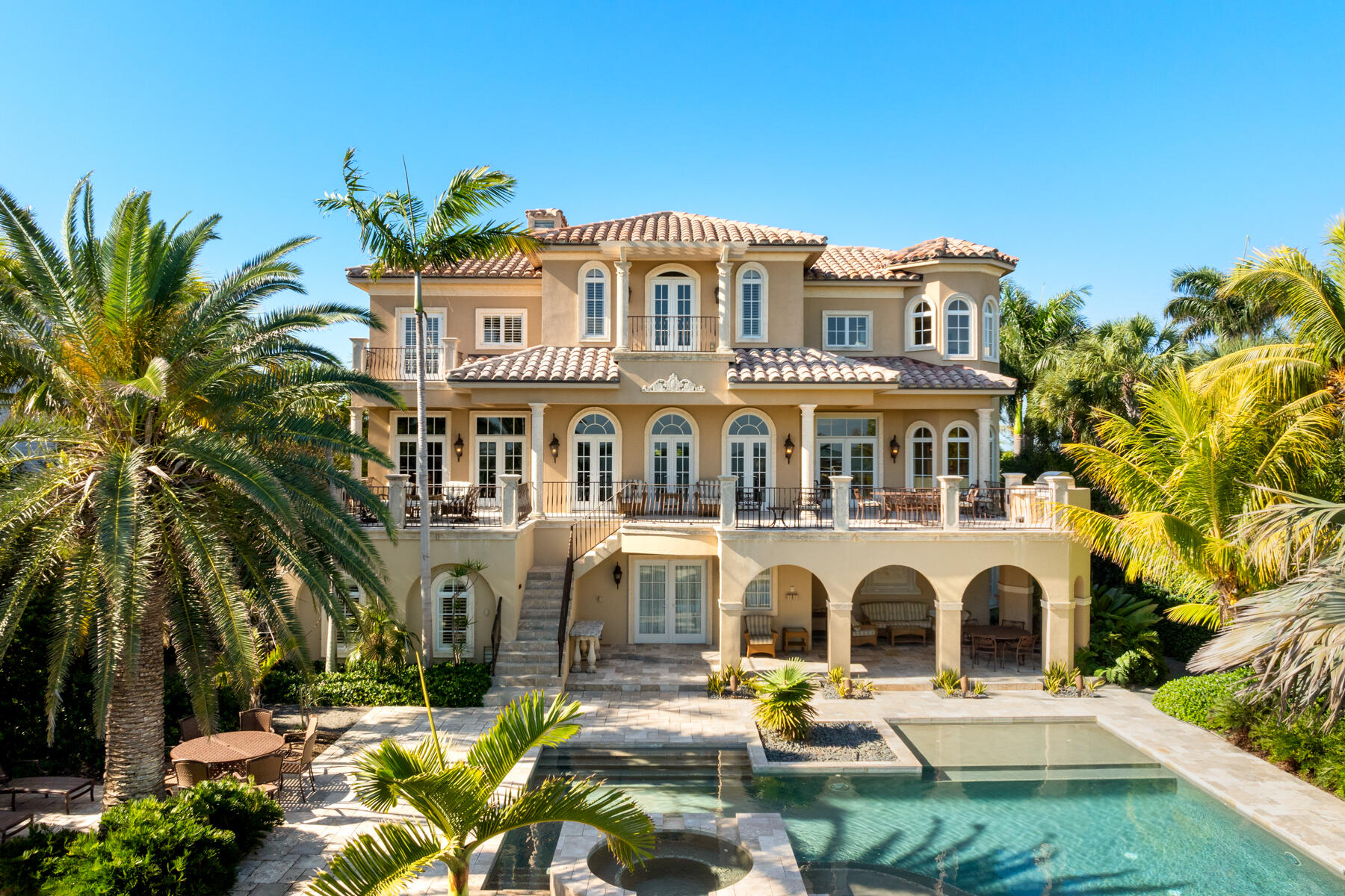 69 Cannon Royal Drive