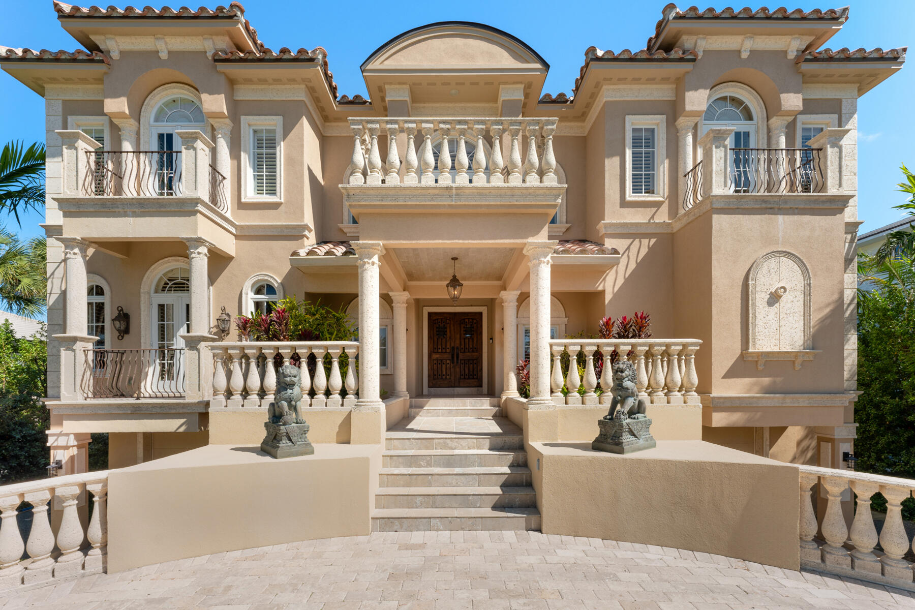 69 Cannon Royal Drive