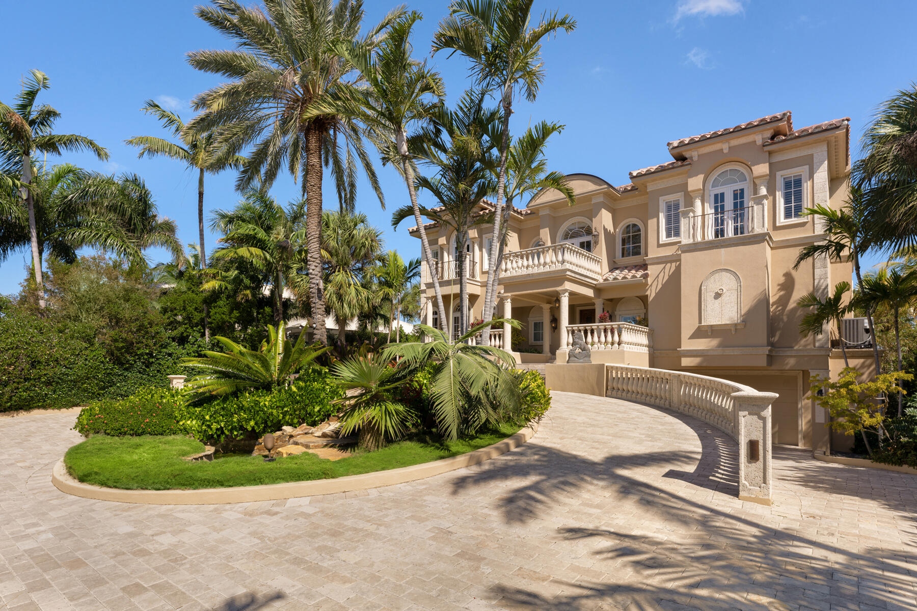69 Cannon Royal Drive