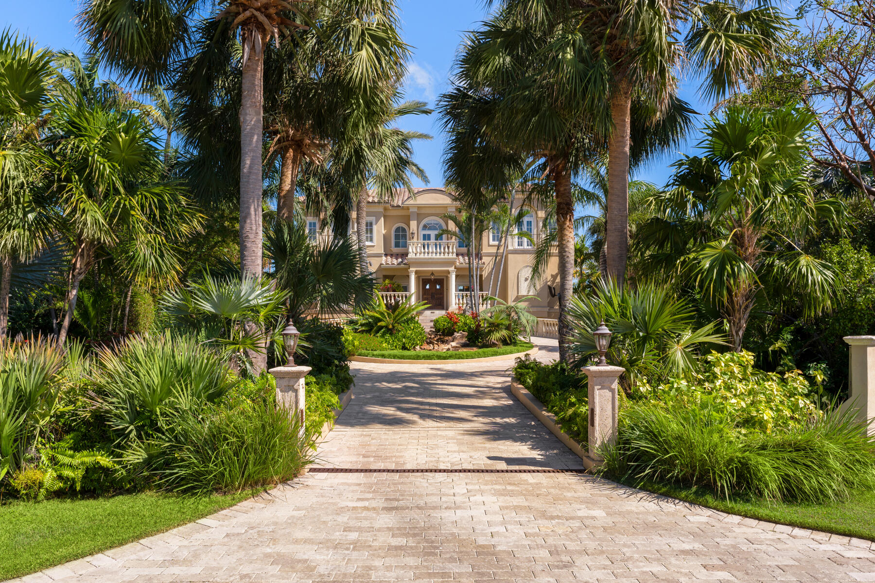 69 Cannon Royal Drive