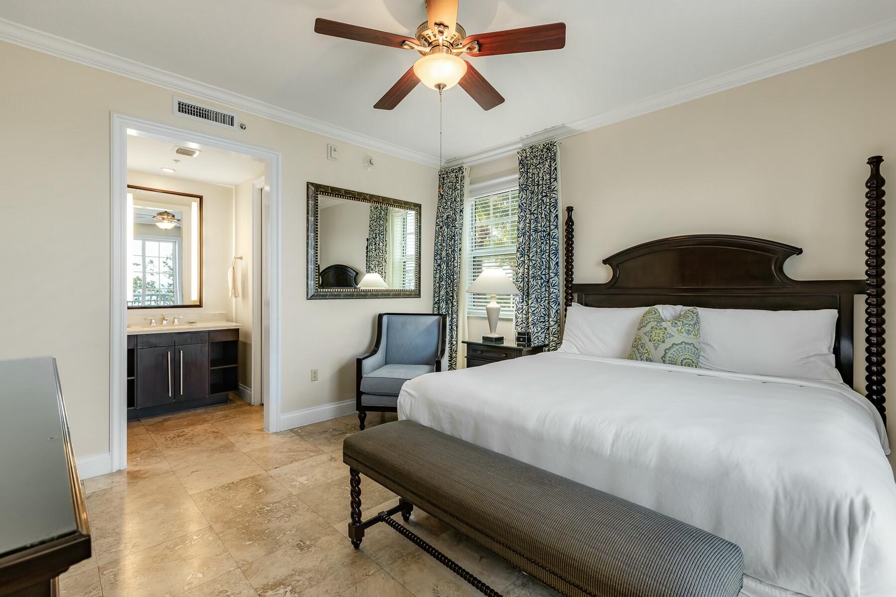 3841 N Roosevelt Boulevard Unit: 121