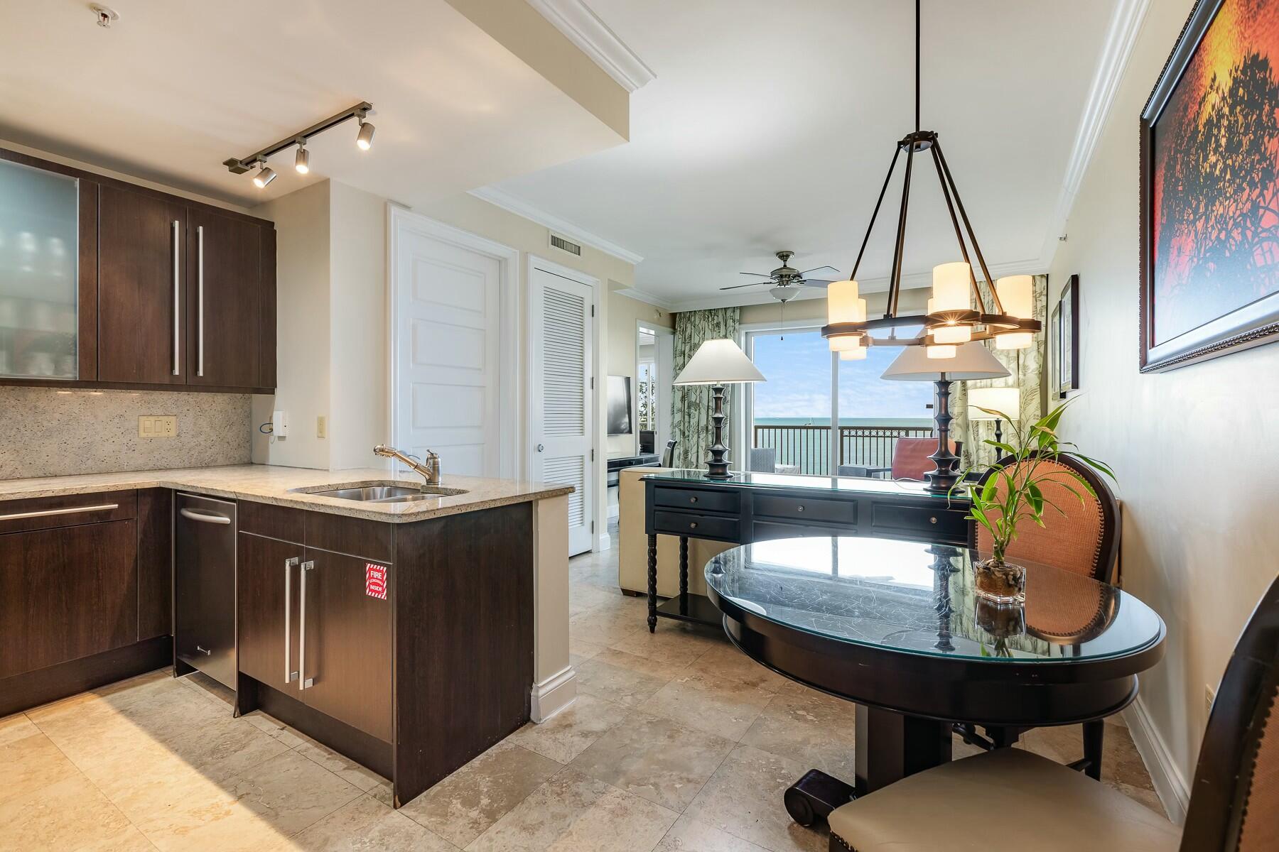 3841 N Roosevelt Boulevard Unit: 121