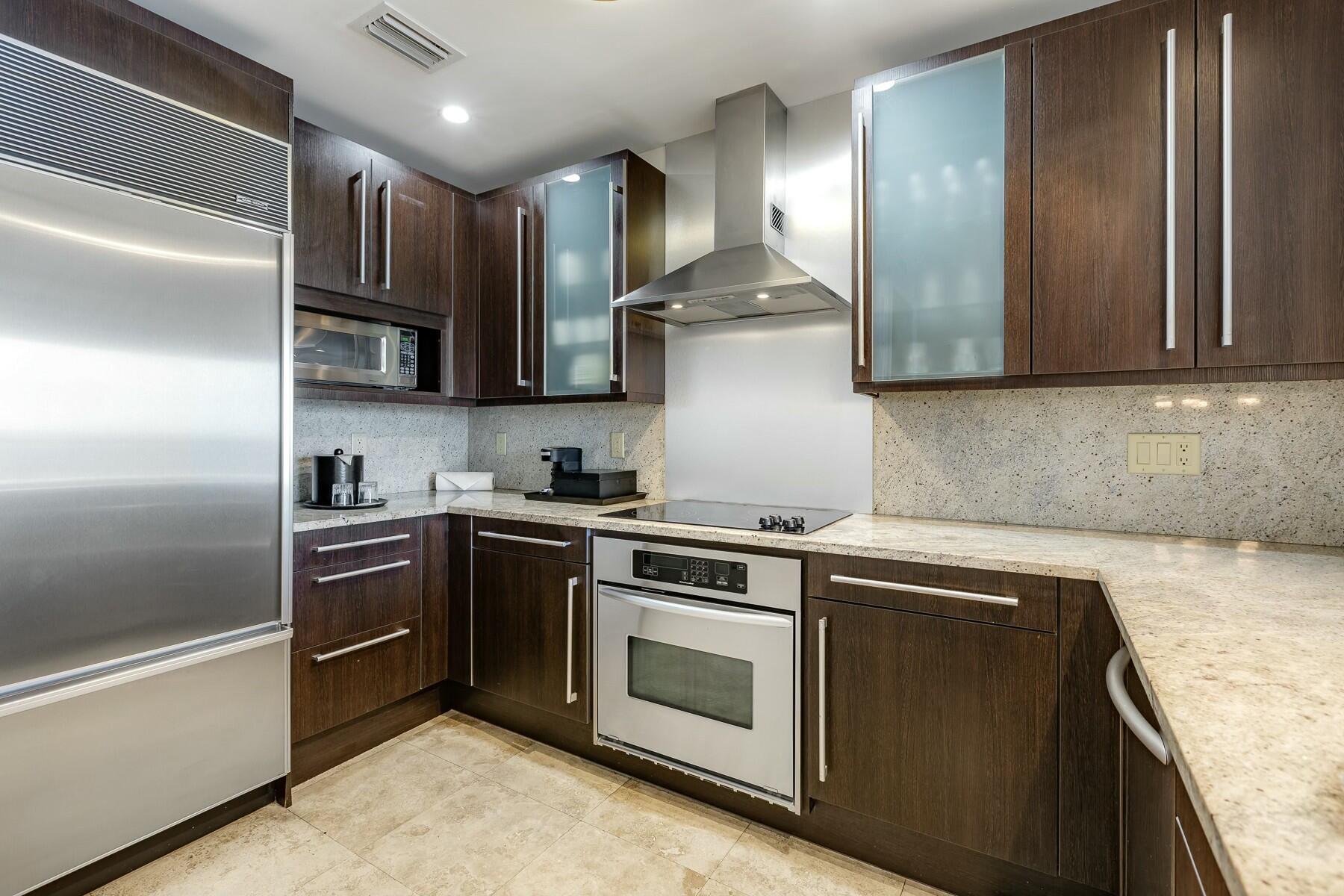 3841 N Roosevelt Boulevard Unit: 121