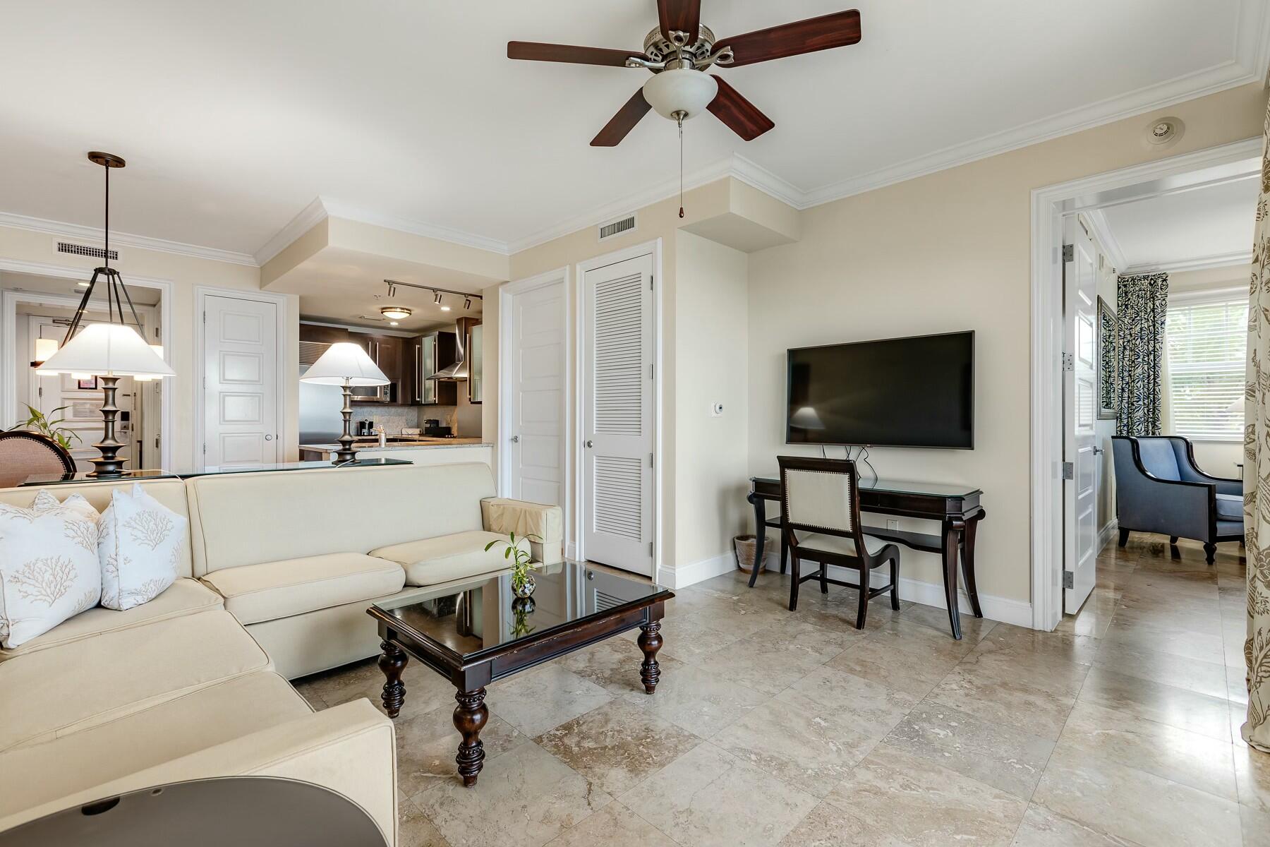 3841 N Roosevelt Boulevard Unit: 121