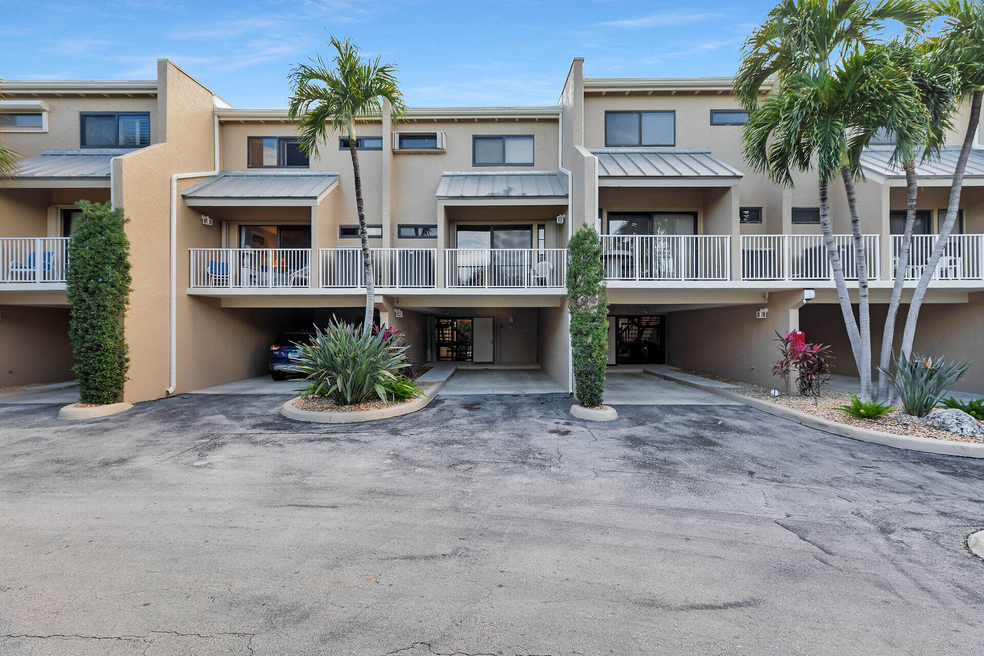 1133 W Ocean Drive Unit: 5