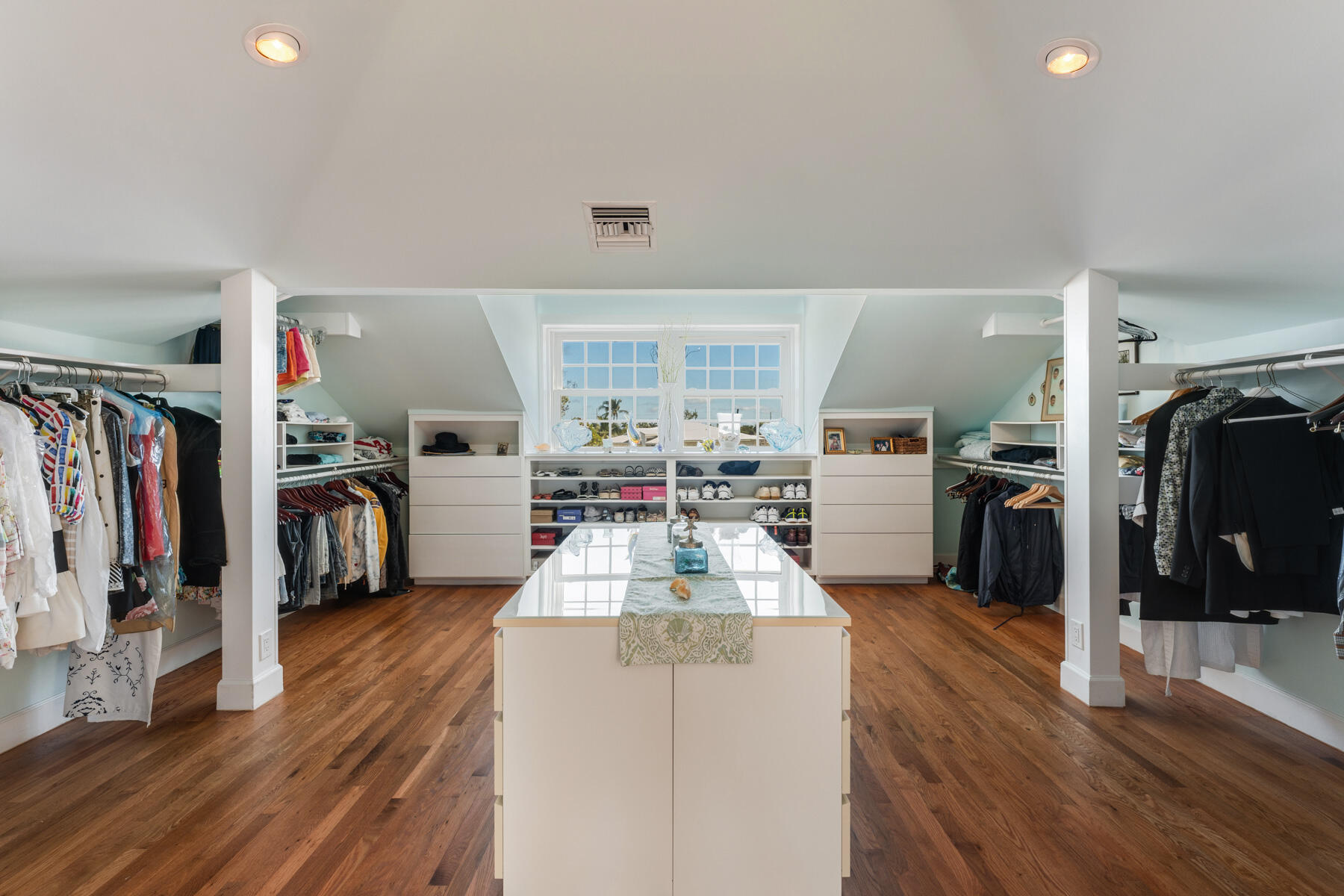 415 Palm Drive