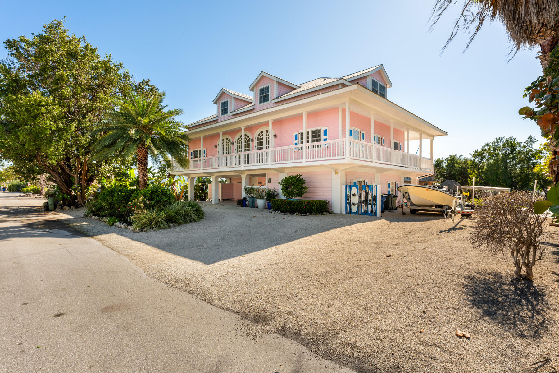 415 Palm Drive