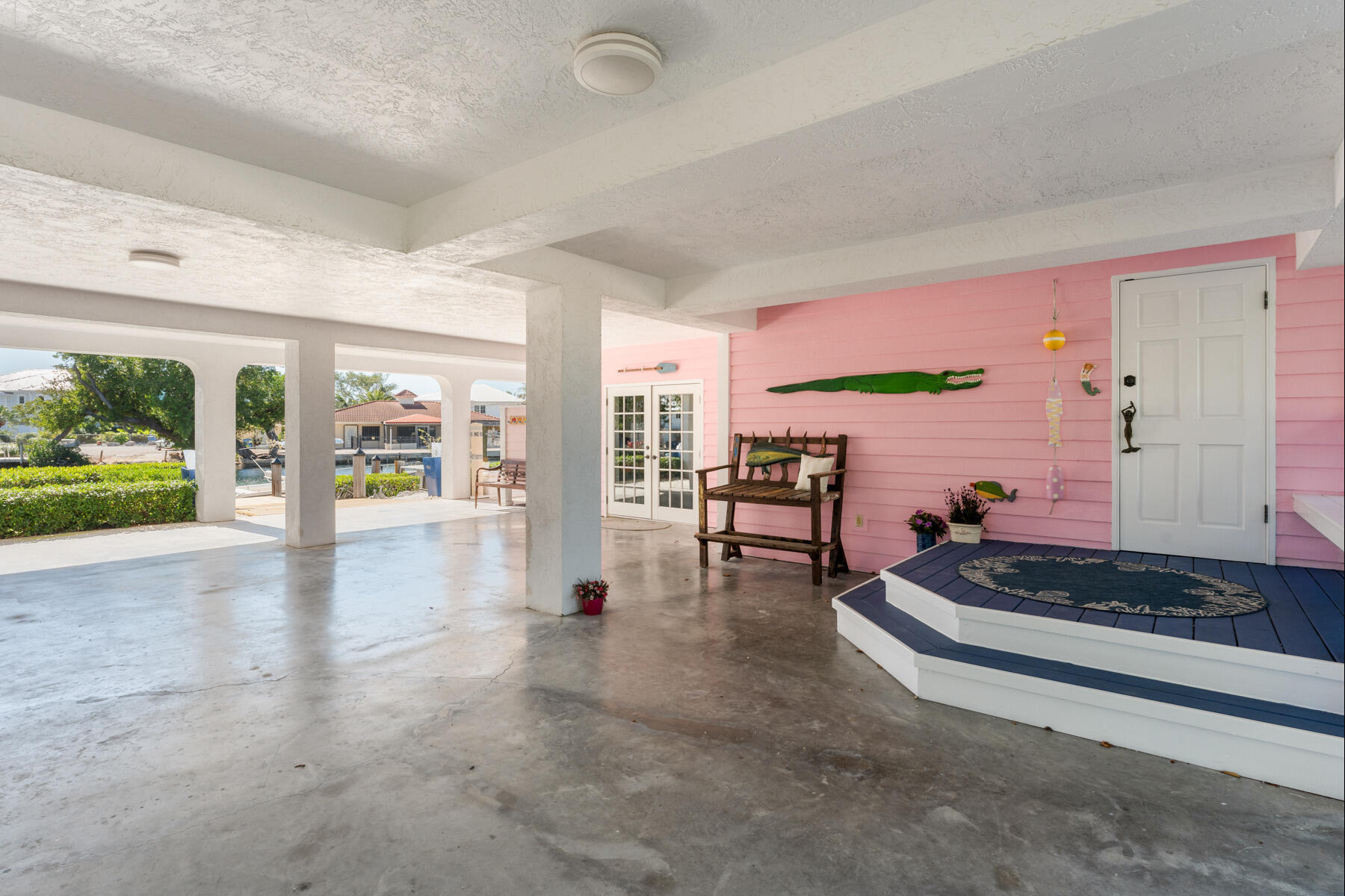 415 Palm Drive