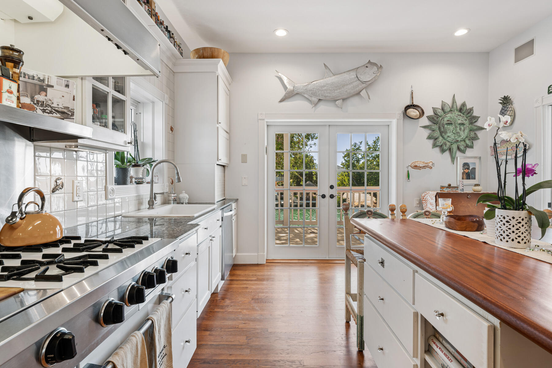 415 Palm Drive