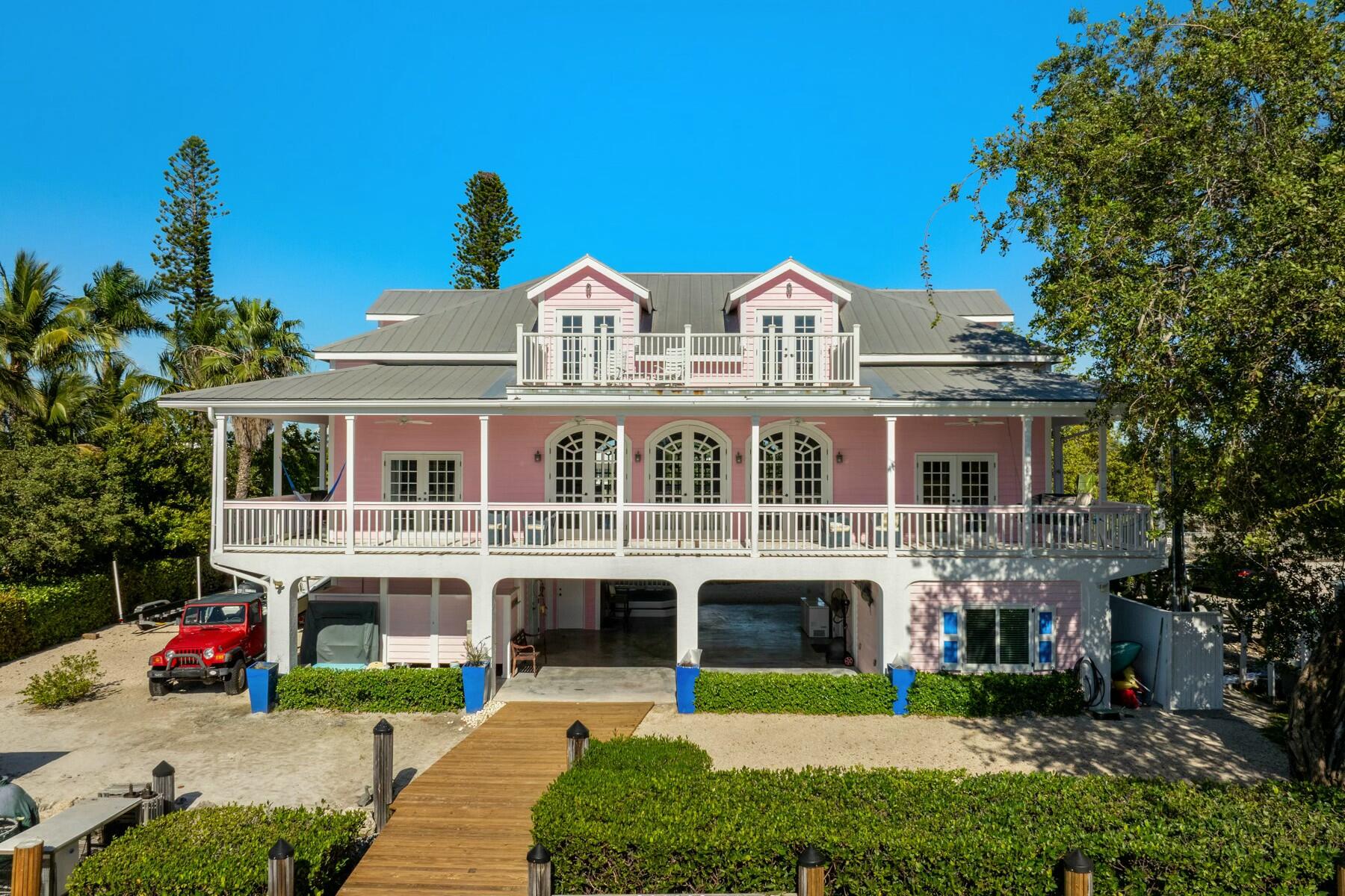 415 Palm Drive