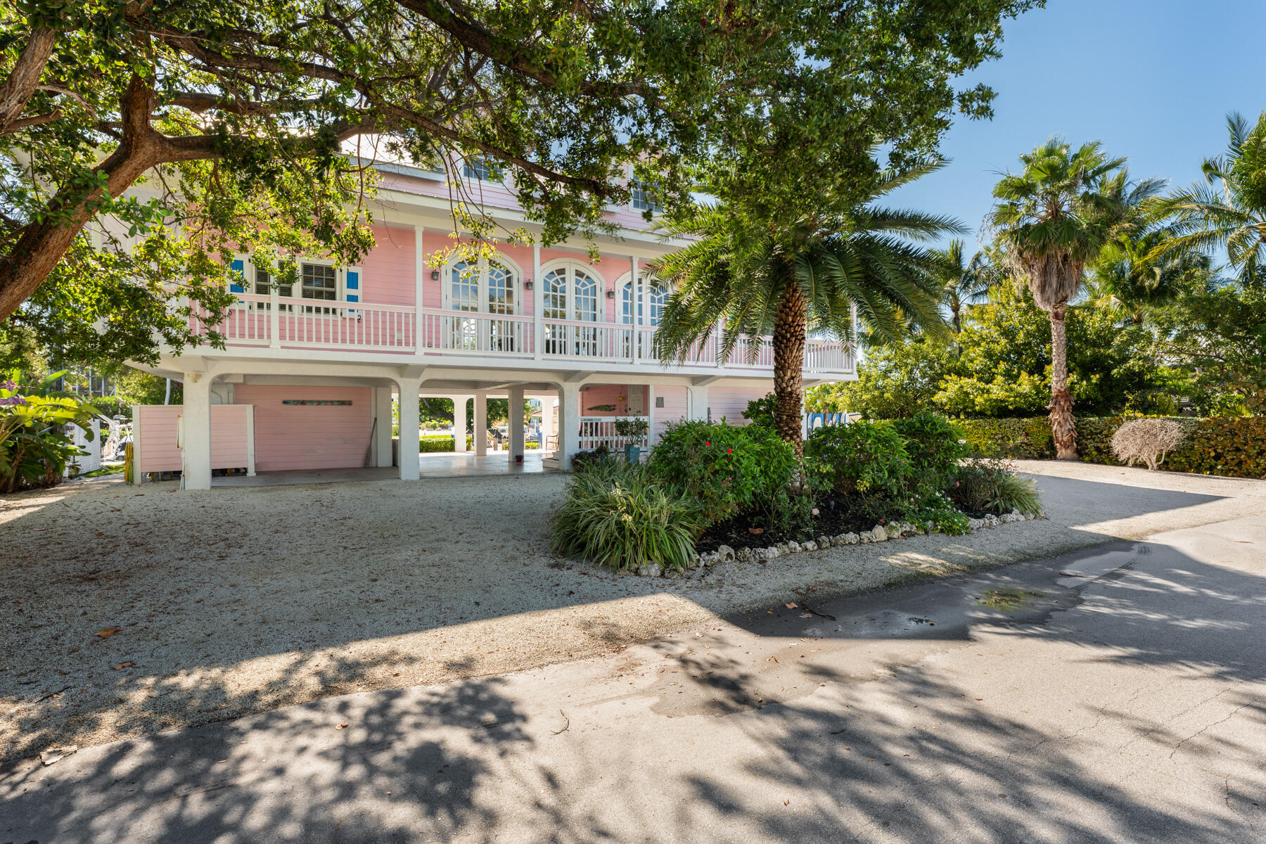 415 Palm Drive