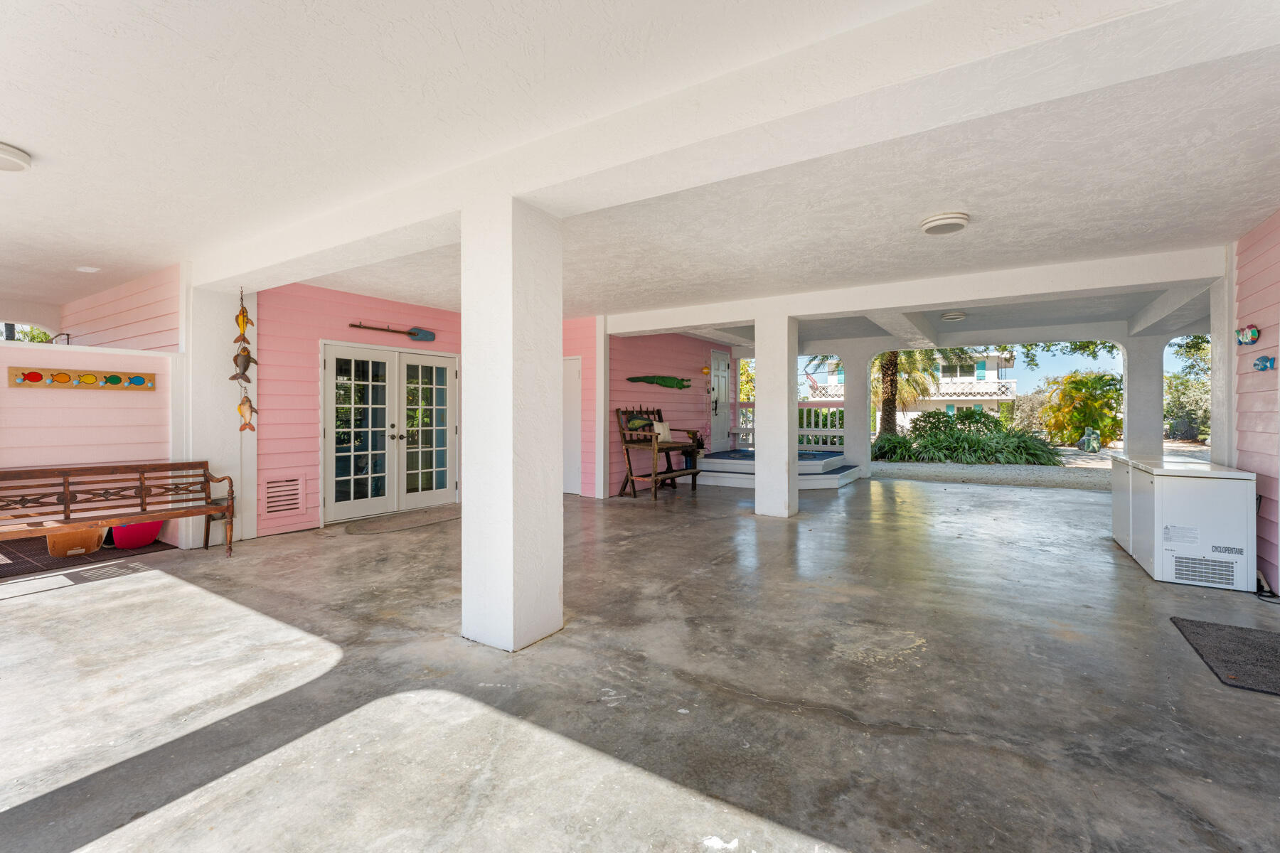 415 Palm Drive