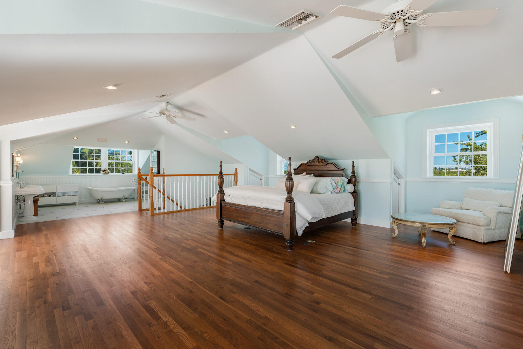 415 Palm Drive