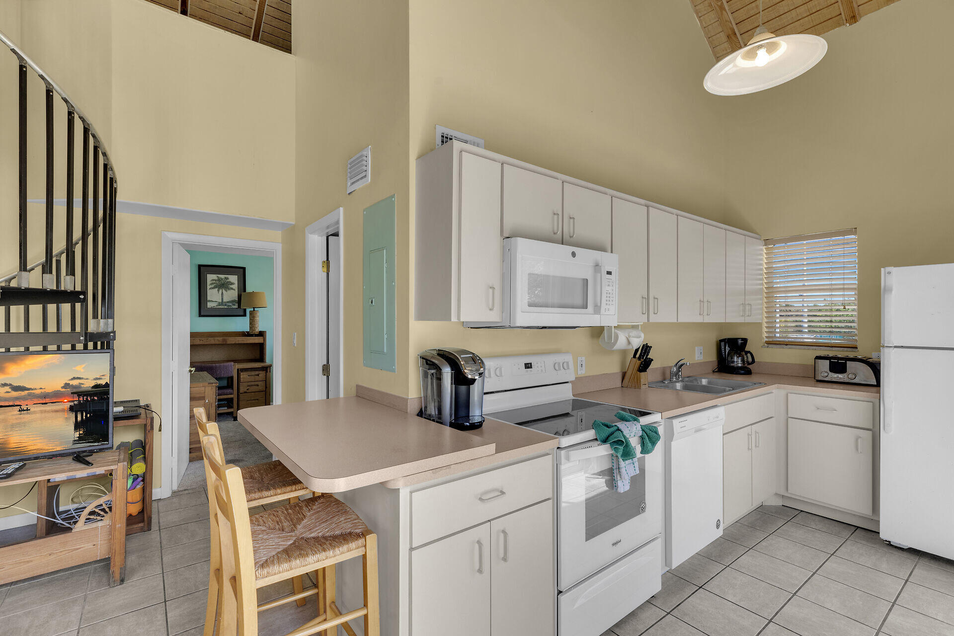 3 E Kyle Way