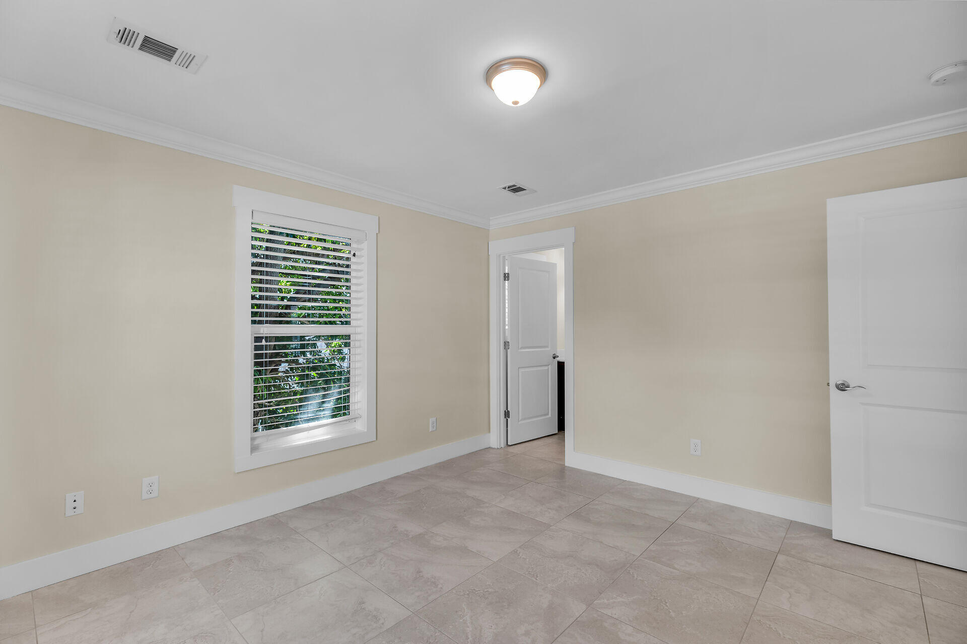 491 James Avenue