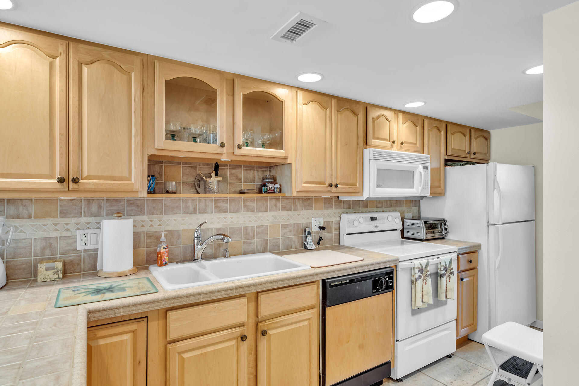 87200 Overseas Highway Unit: H4