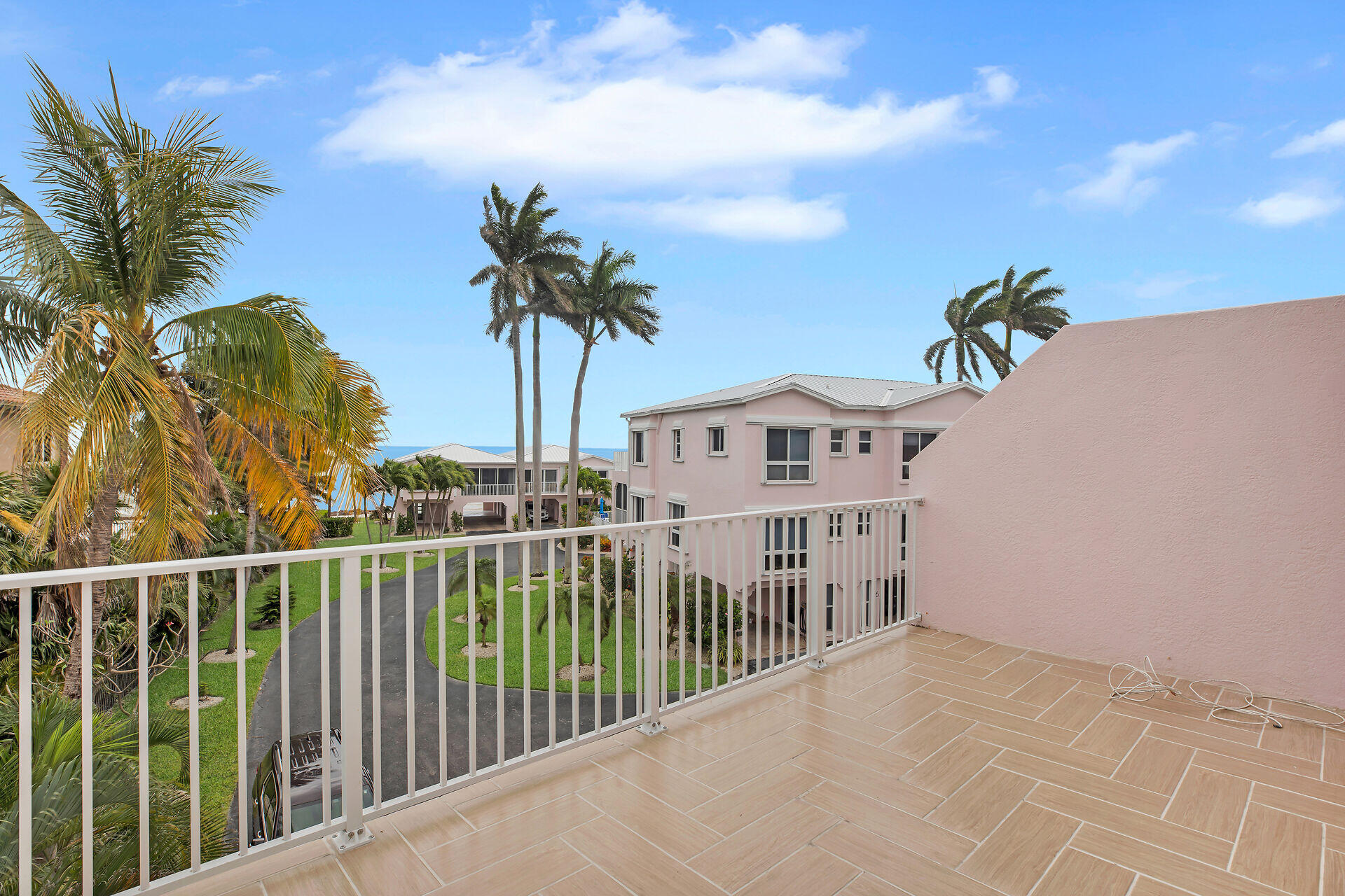 117 Coco Plum Drive Unit 9