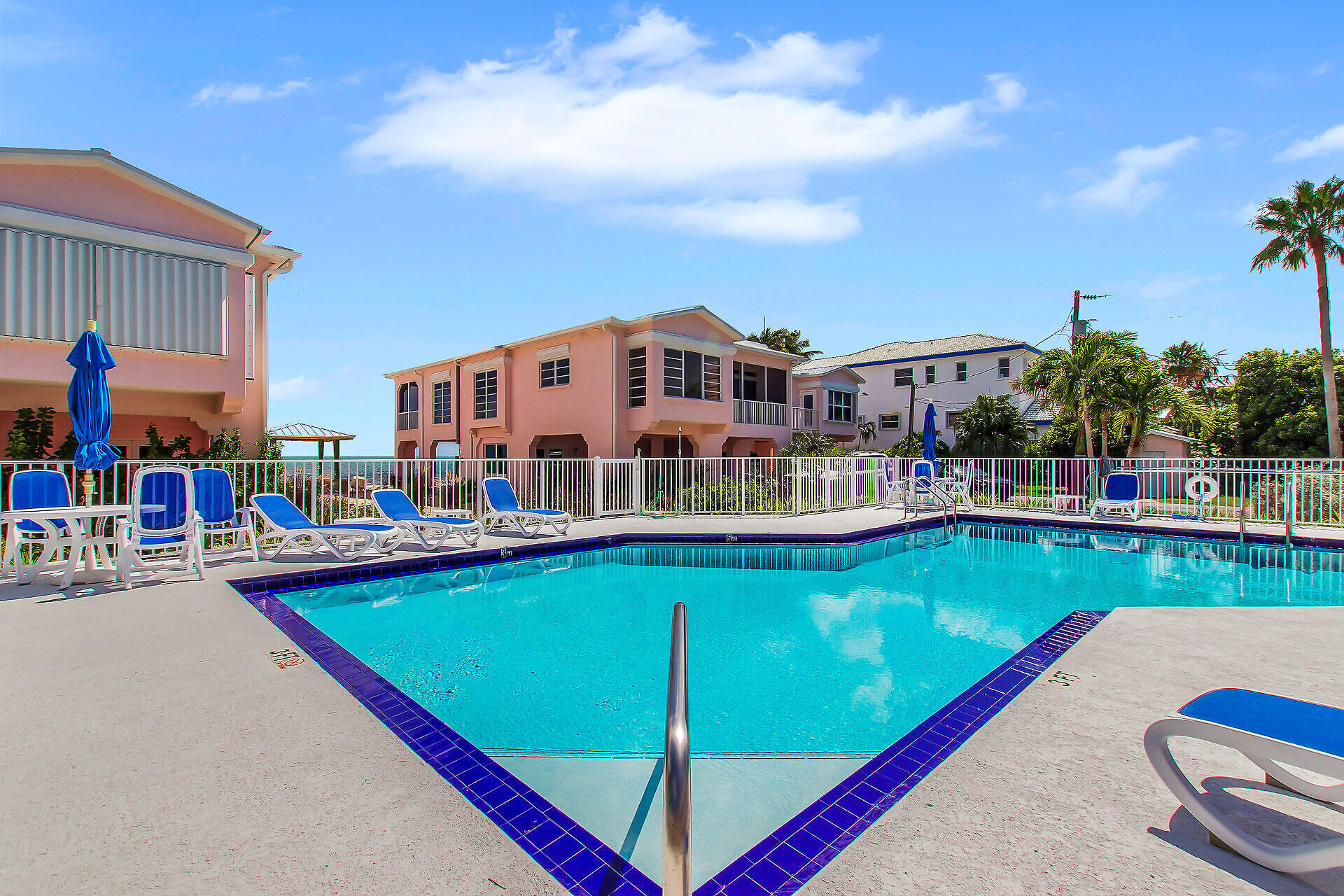 117 Coco Plum Drive Unit 9