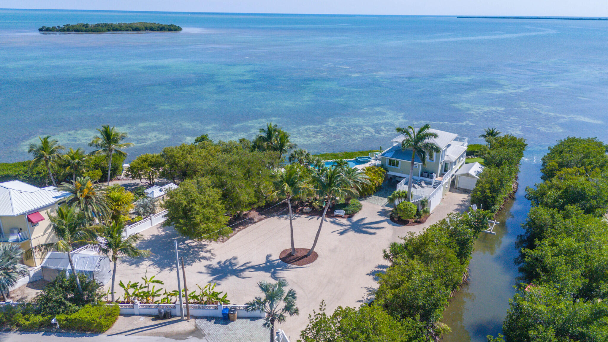 1176 Thatch Lane