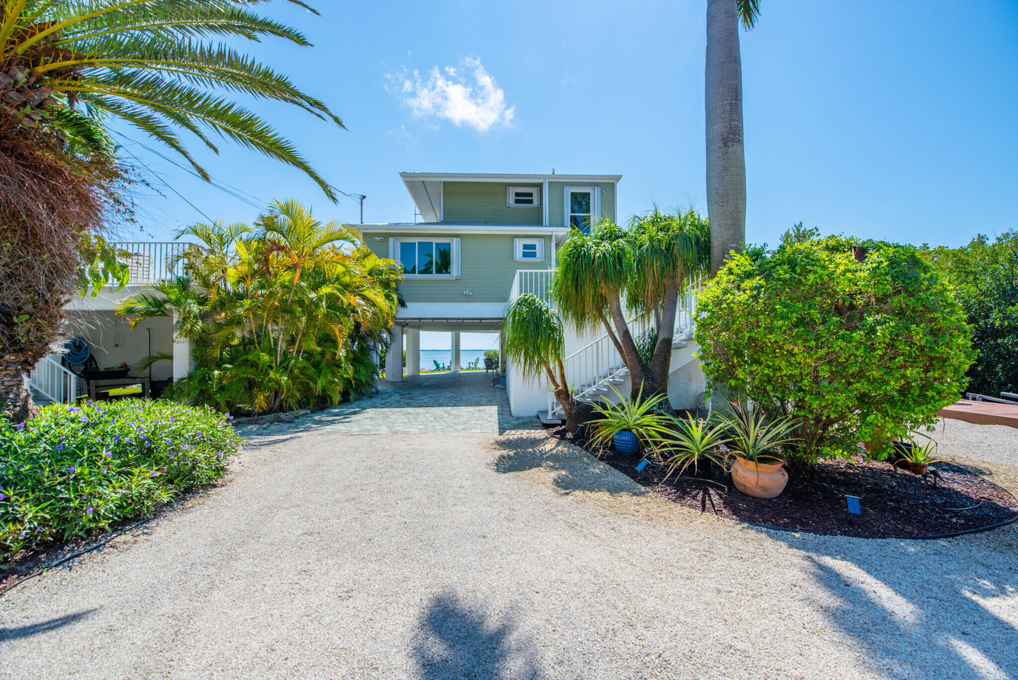 1176 Thatch Lane
