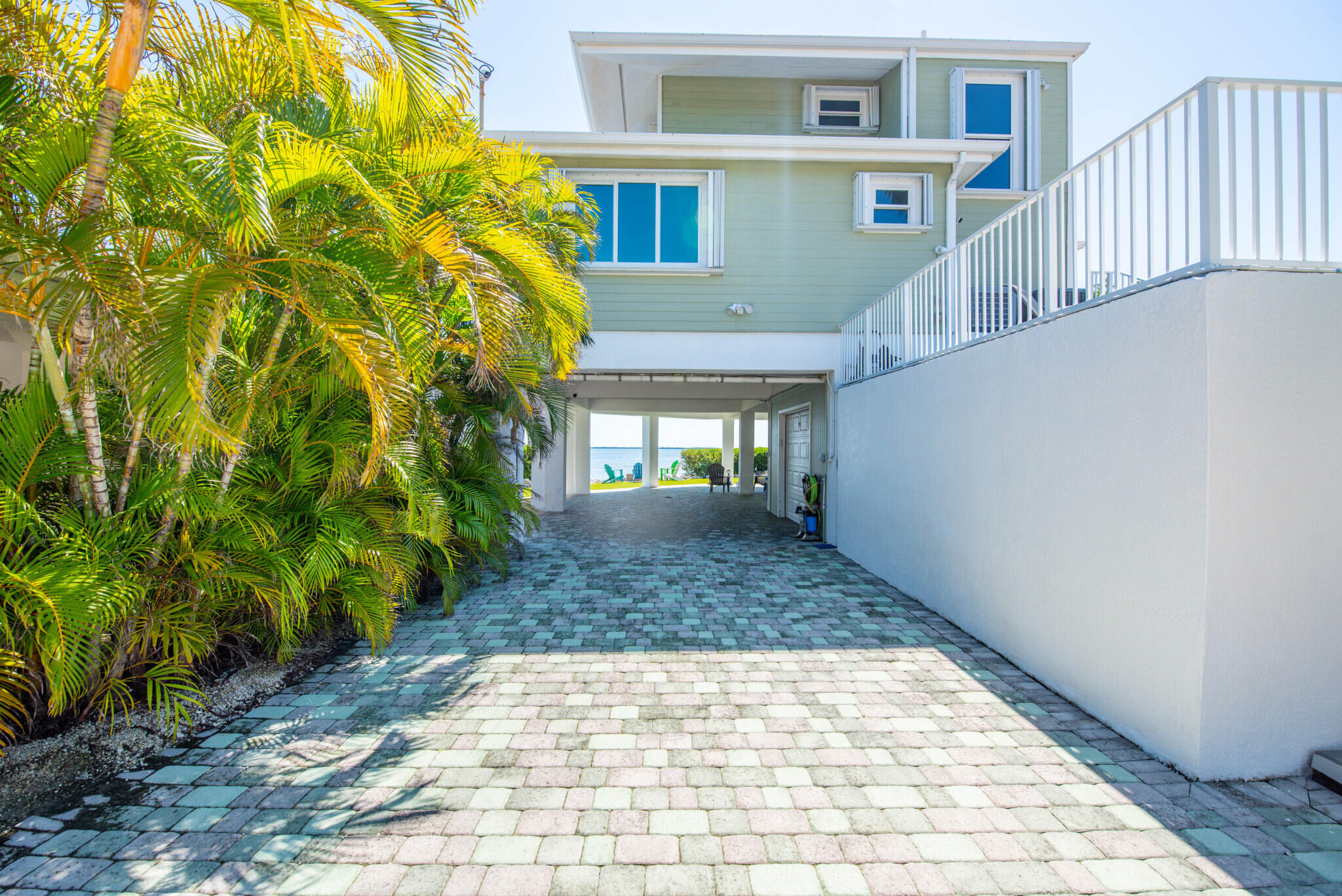 1176 Thatch Lane