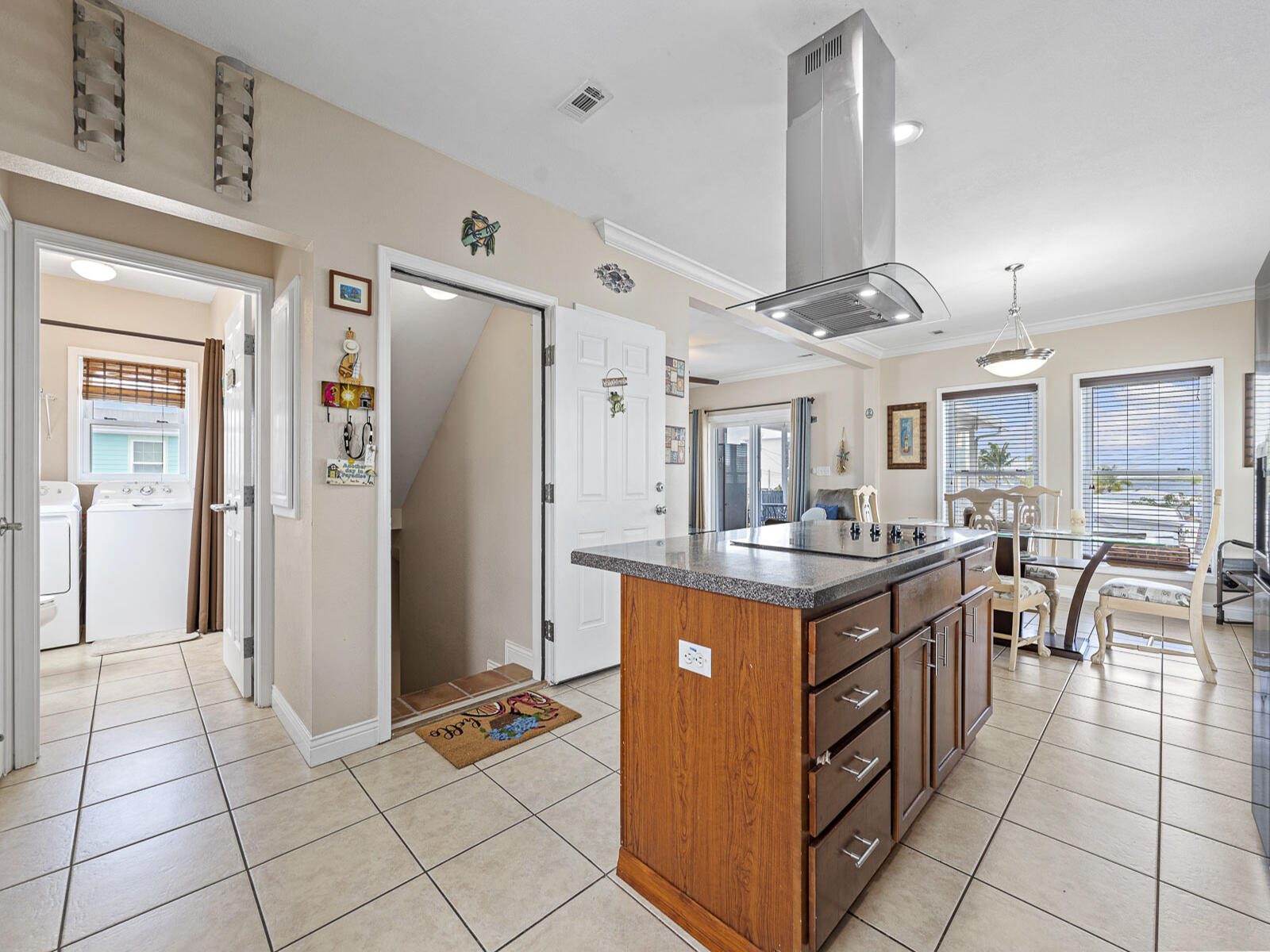 215 Allen Avenue