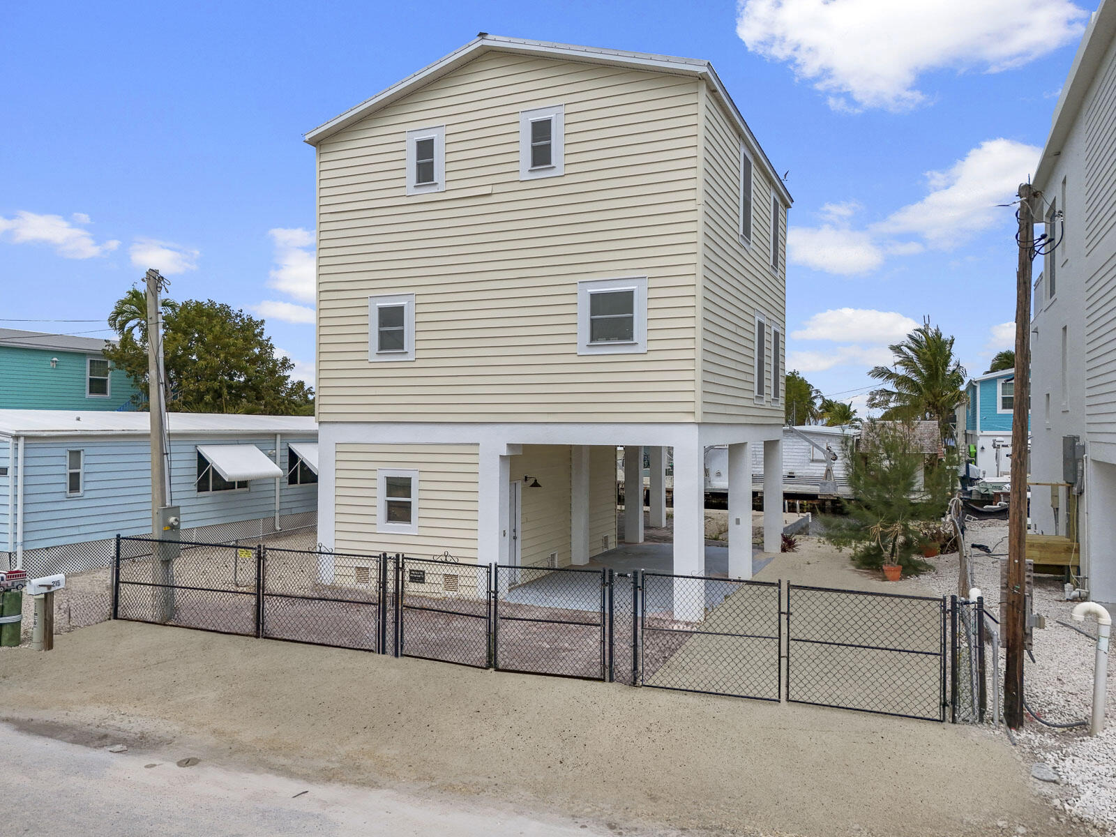 215 Allen Avenue