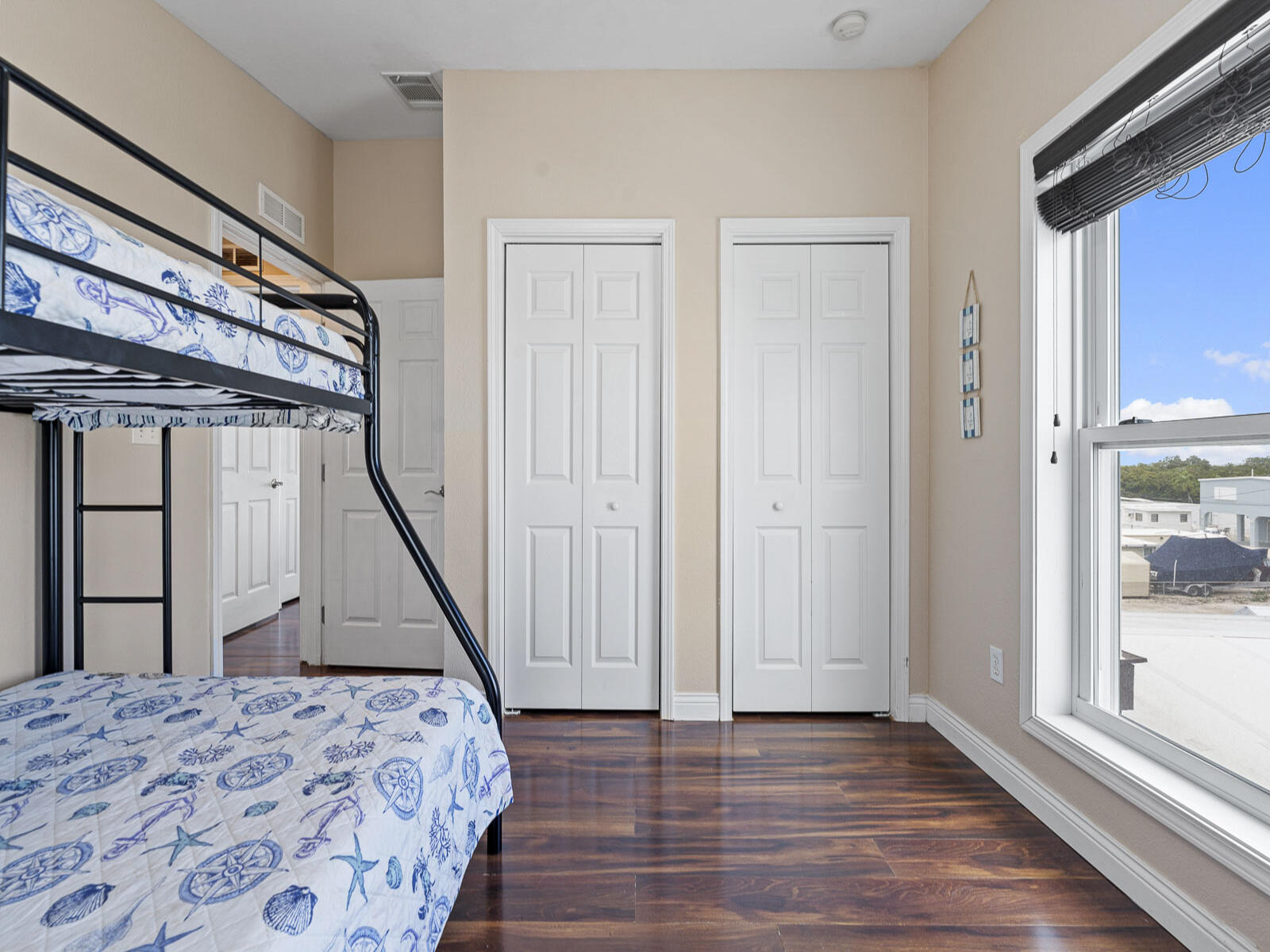 215 Allen Avenue