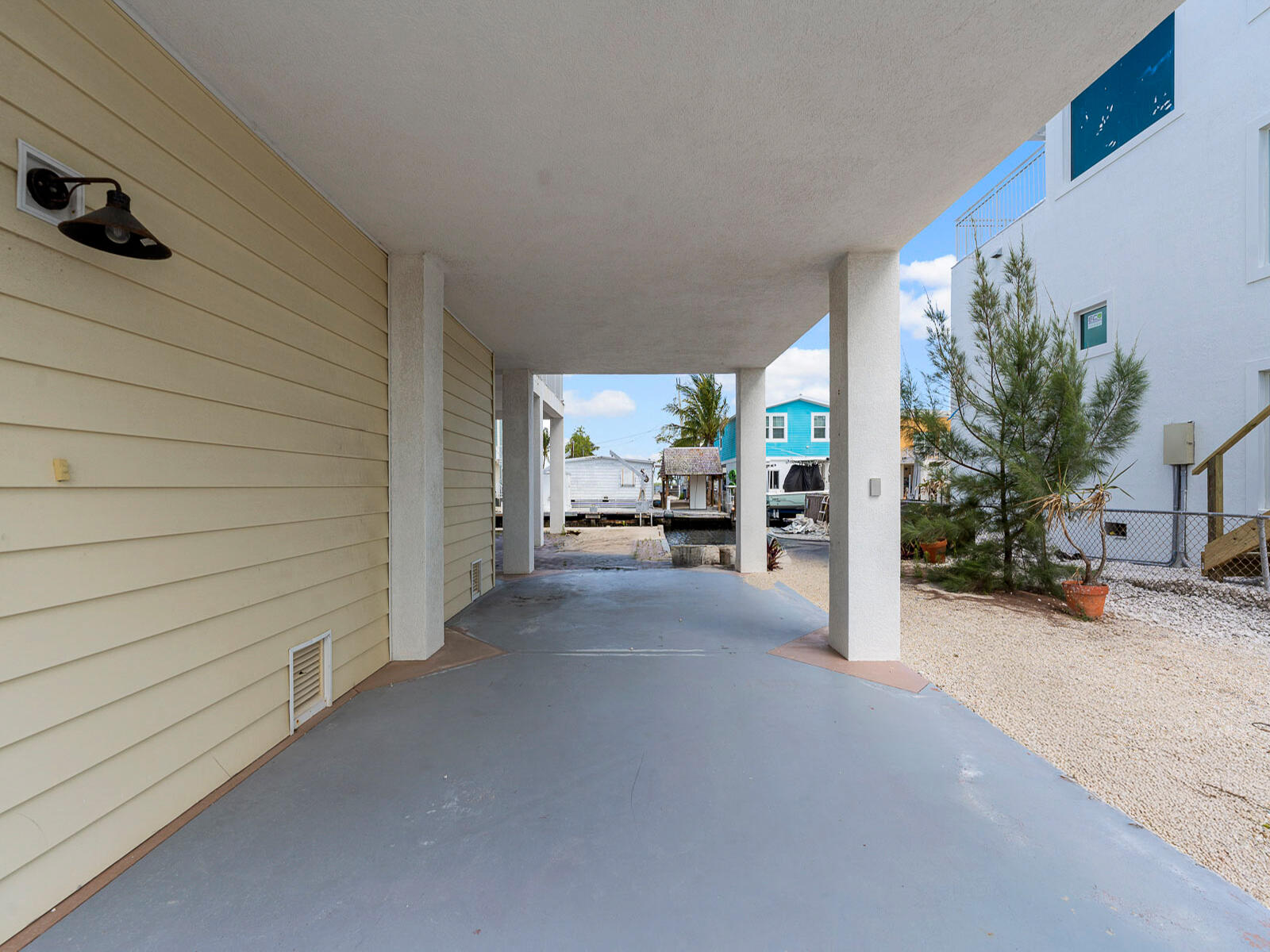 215 Allen Avenue