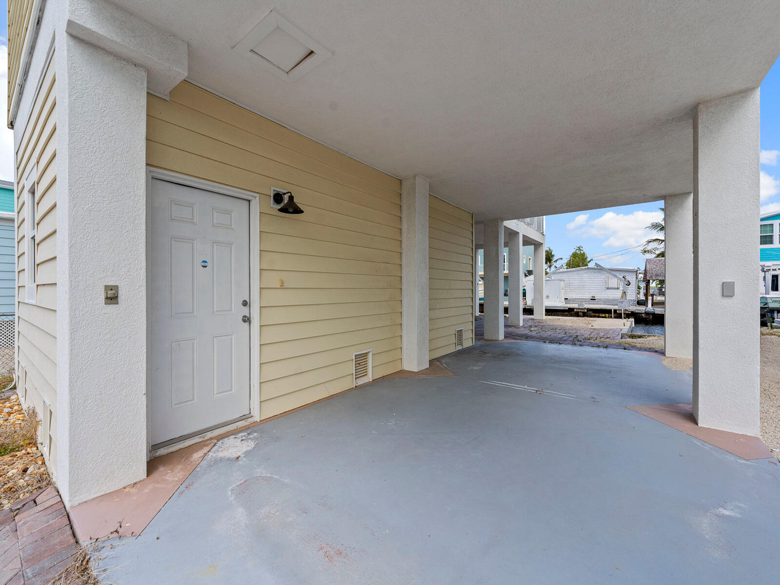 215 Allen Avenue