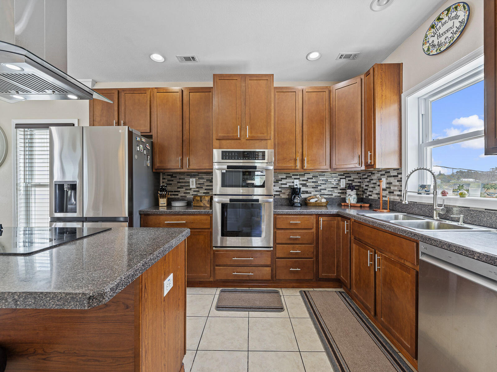 215 Allen Avenue