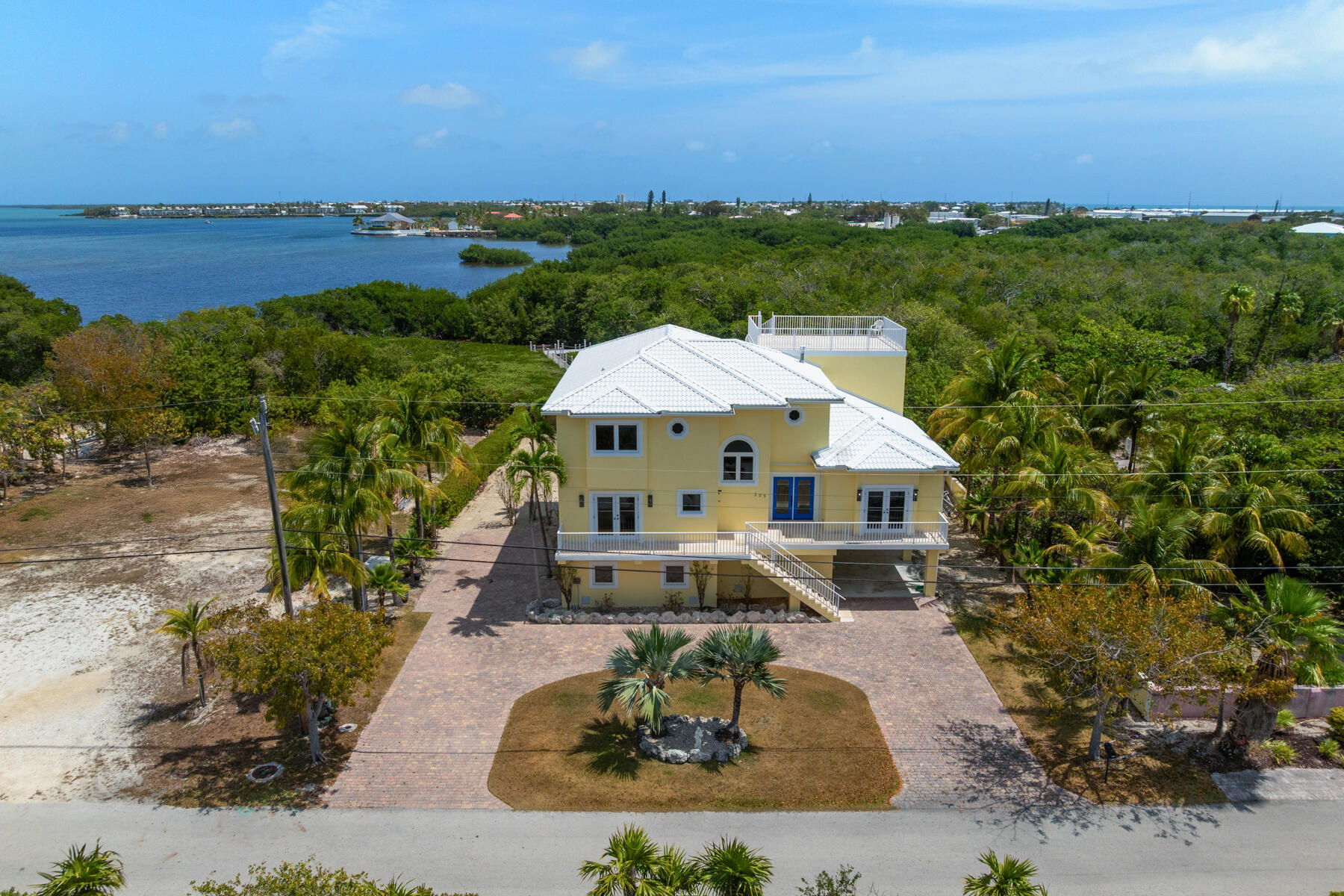 205 Stirrup Key Boulevard