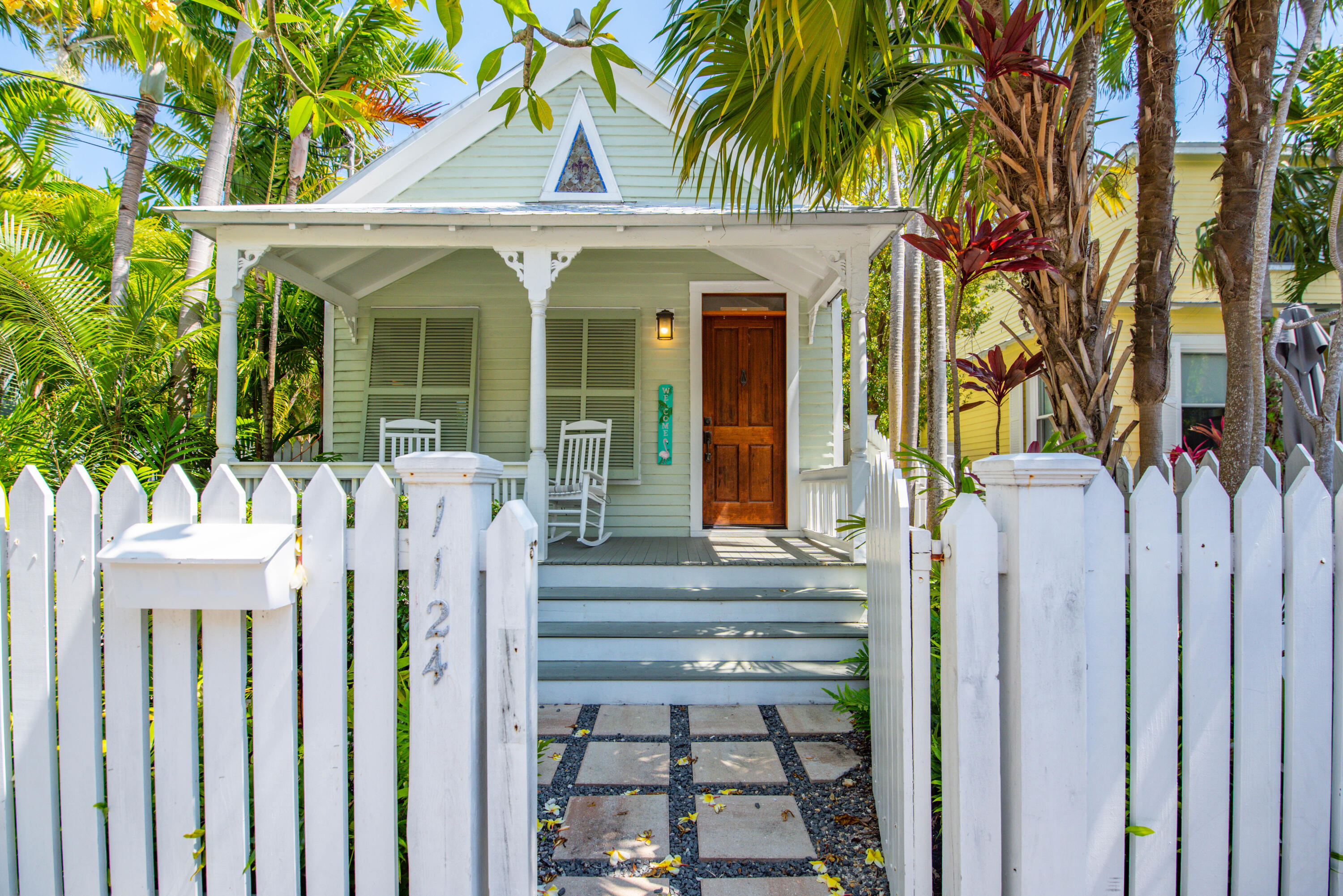 1124 Seminary Street