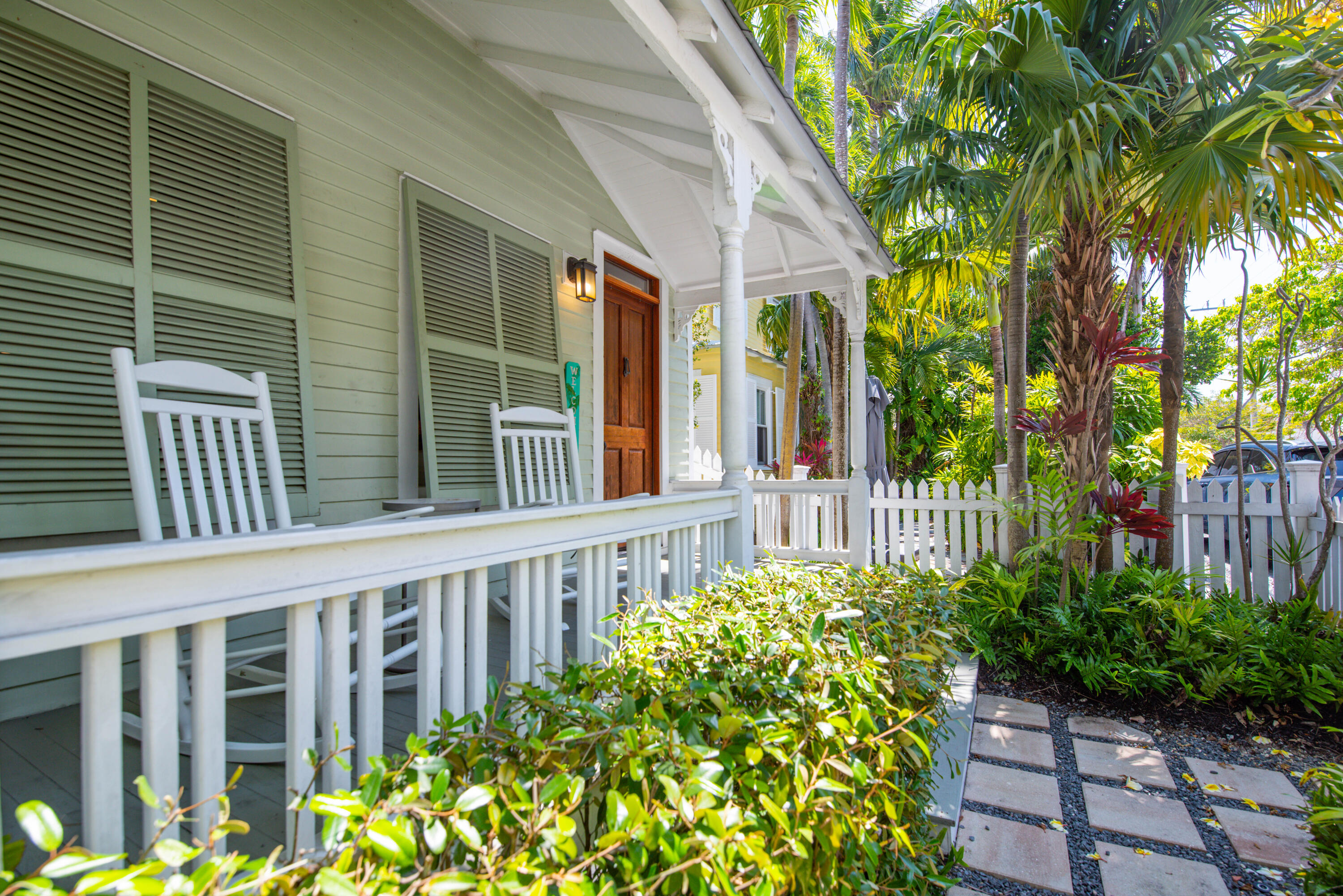 1124 Seminary Street