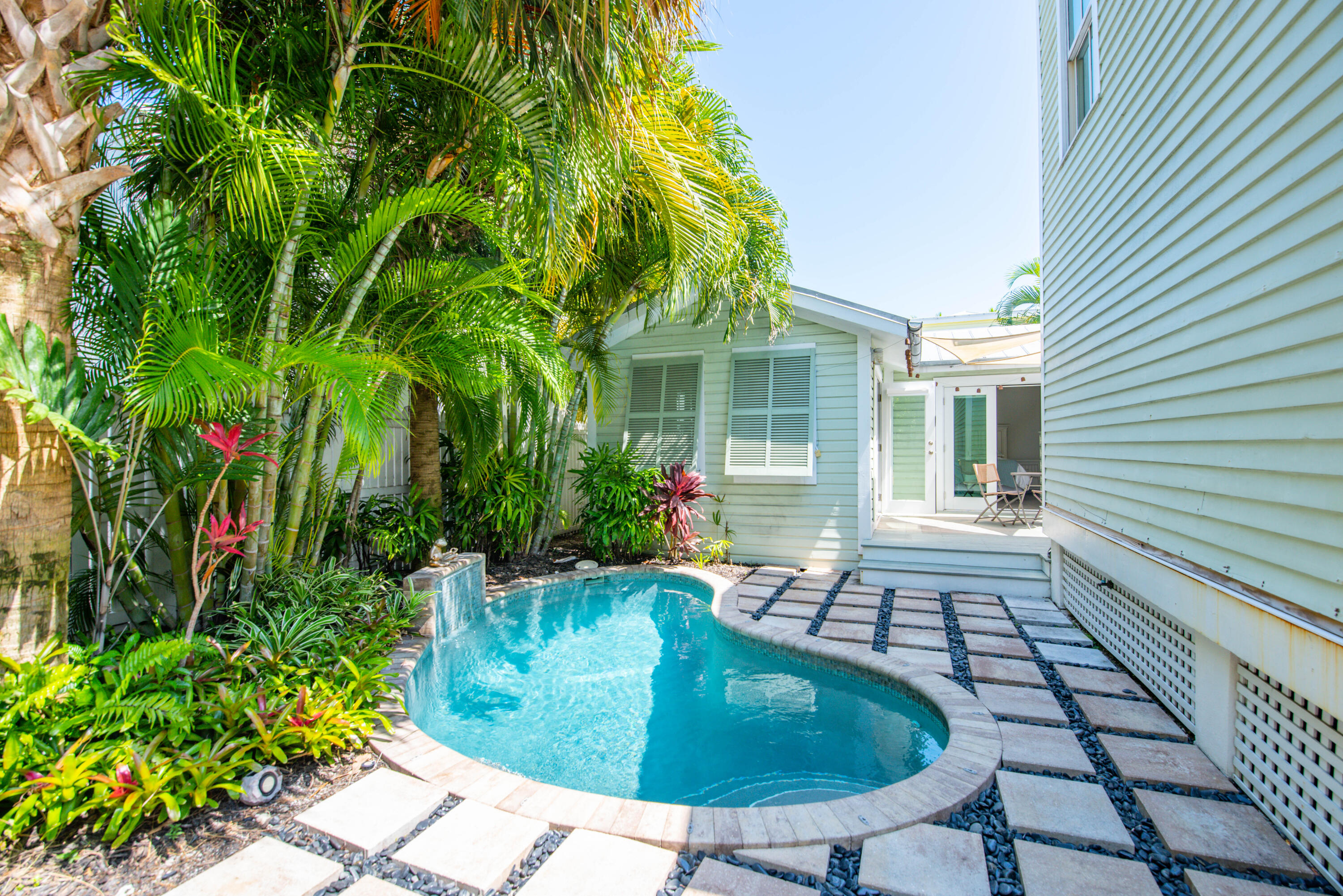 1124 Seminary Street