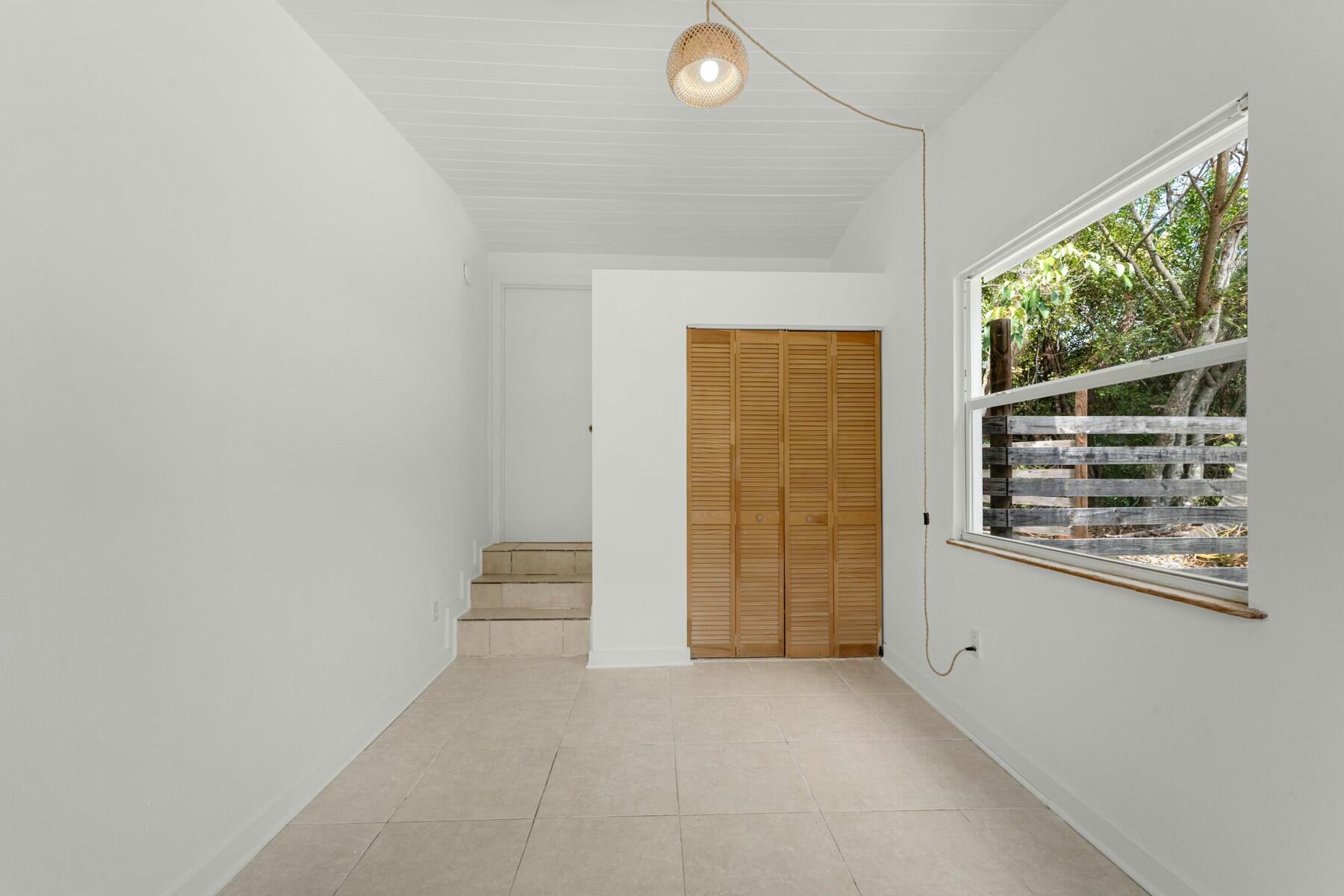125 Tree Lane