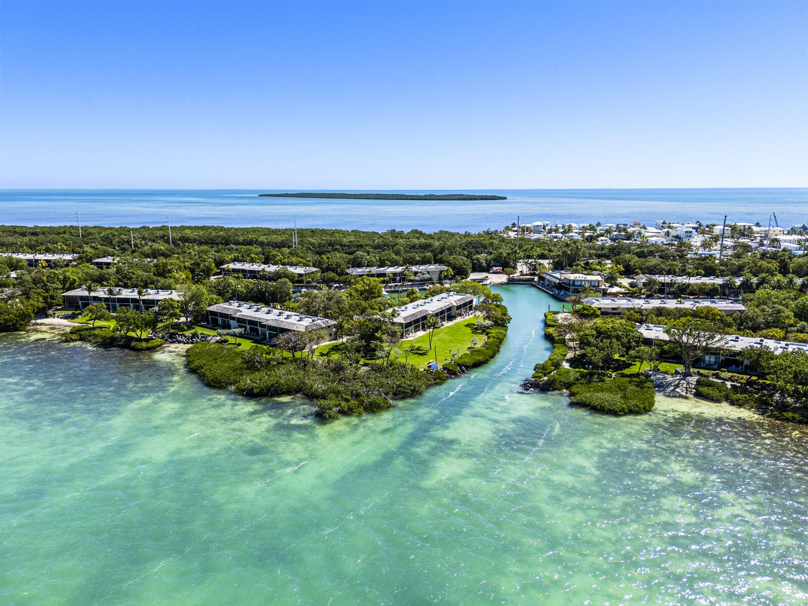 96000 Overseas Highway Unit: S3 29' boat slip