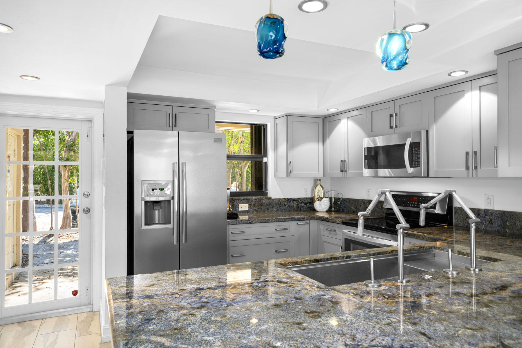 96000 Overseas Highway Unit: S3 29' boat slip